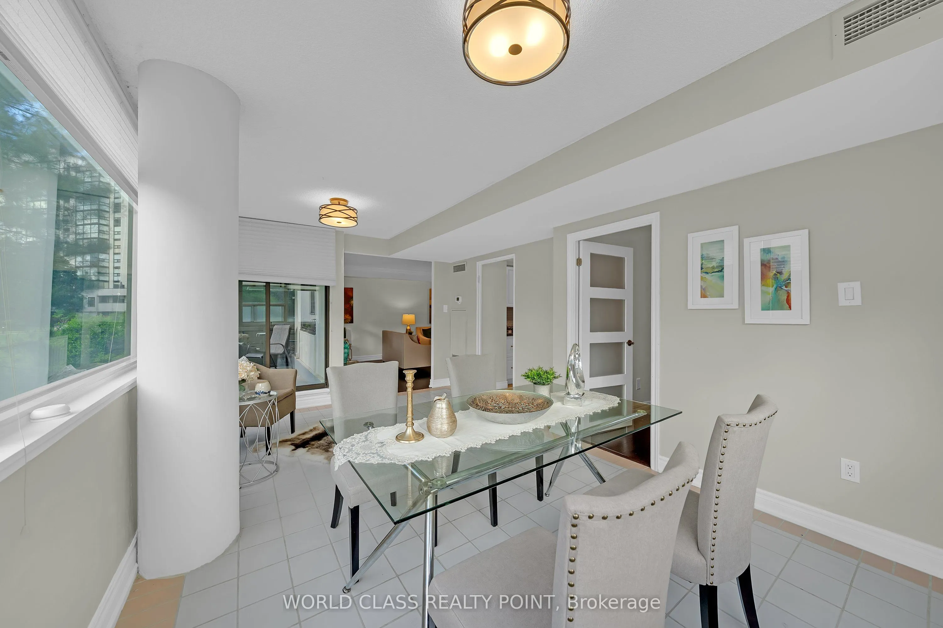 40 Harding Boulevard #201