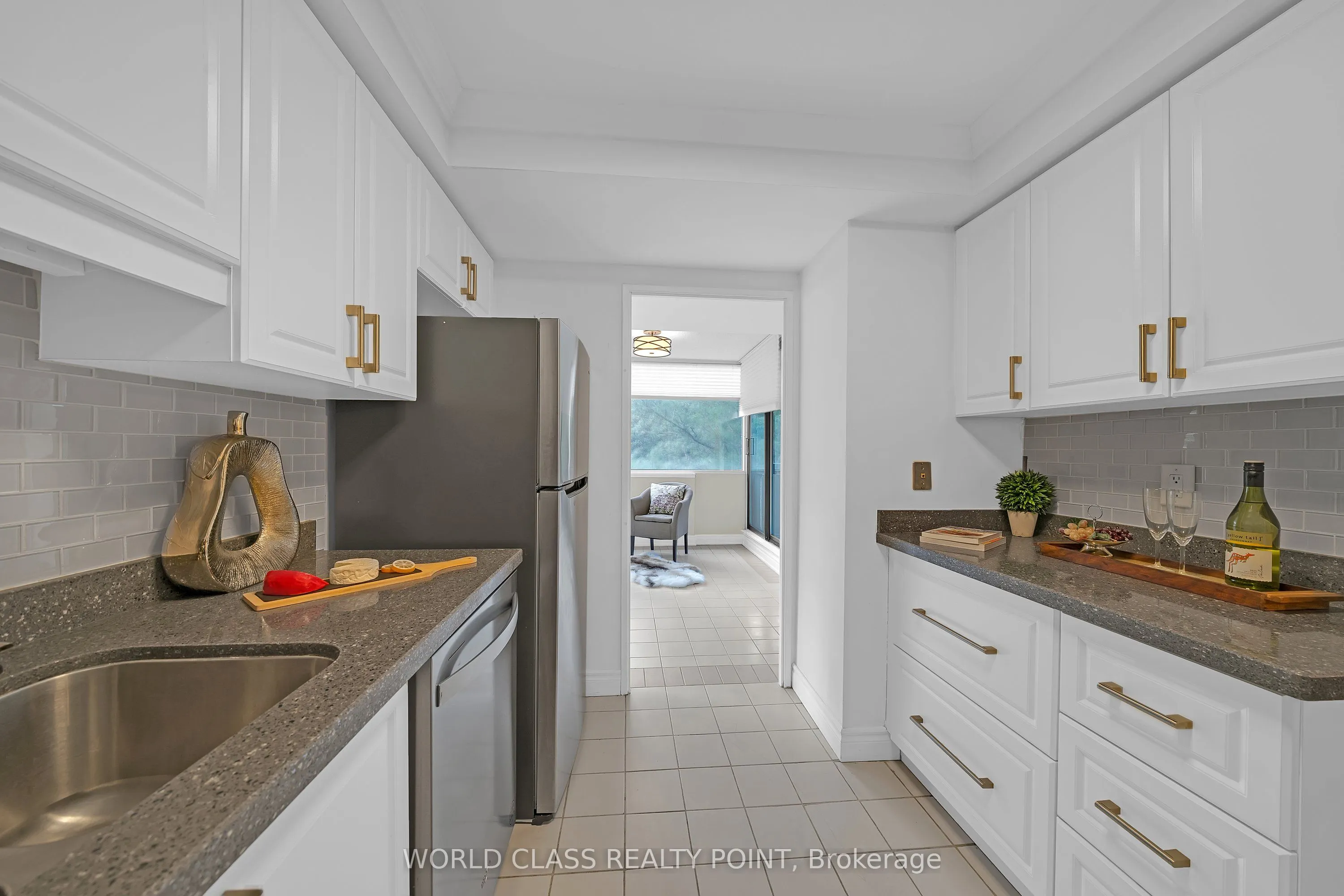 40 Harding Boulevard #201