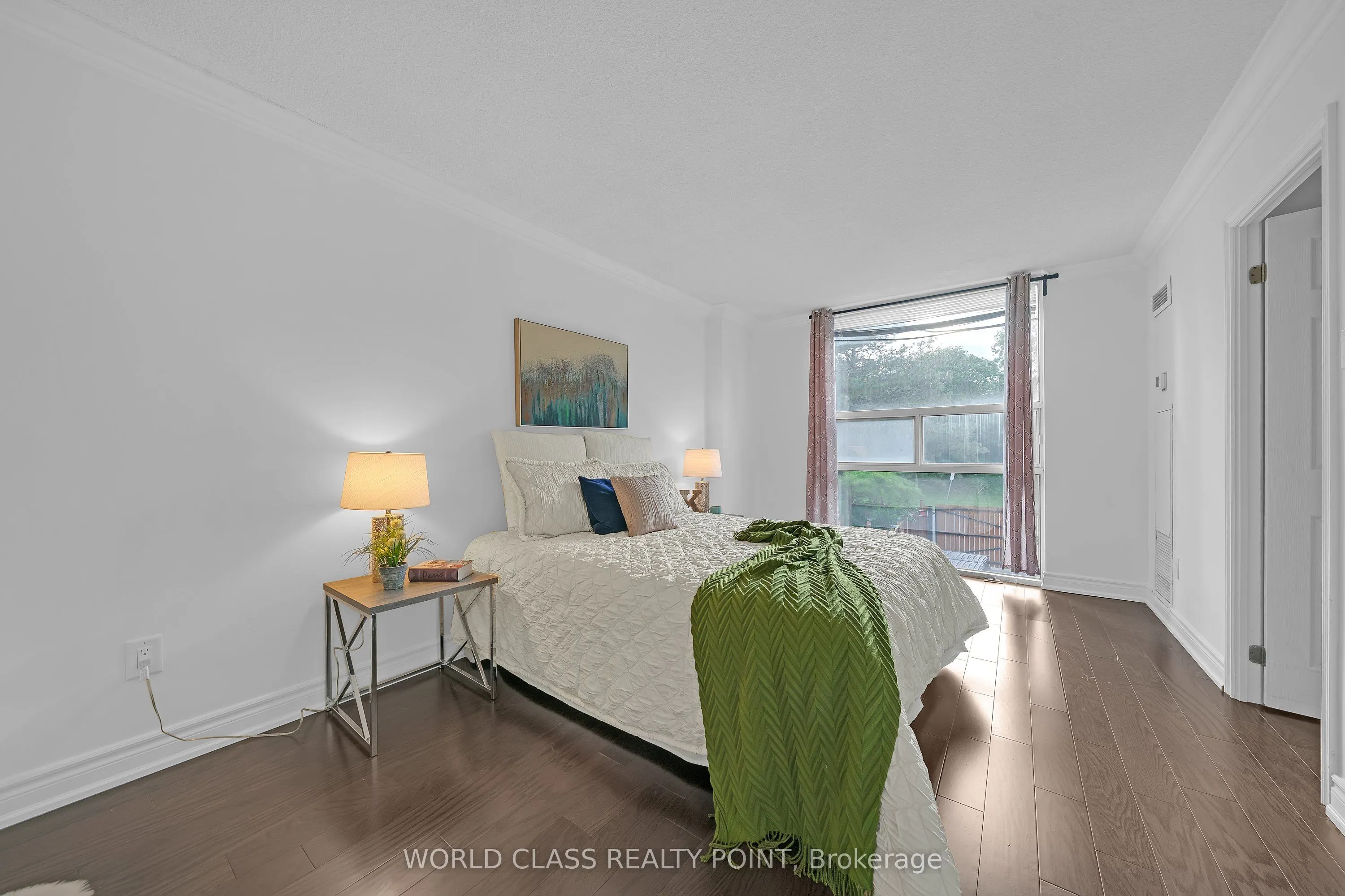 40 Harding Boulevard #201