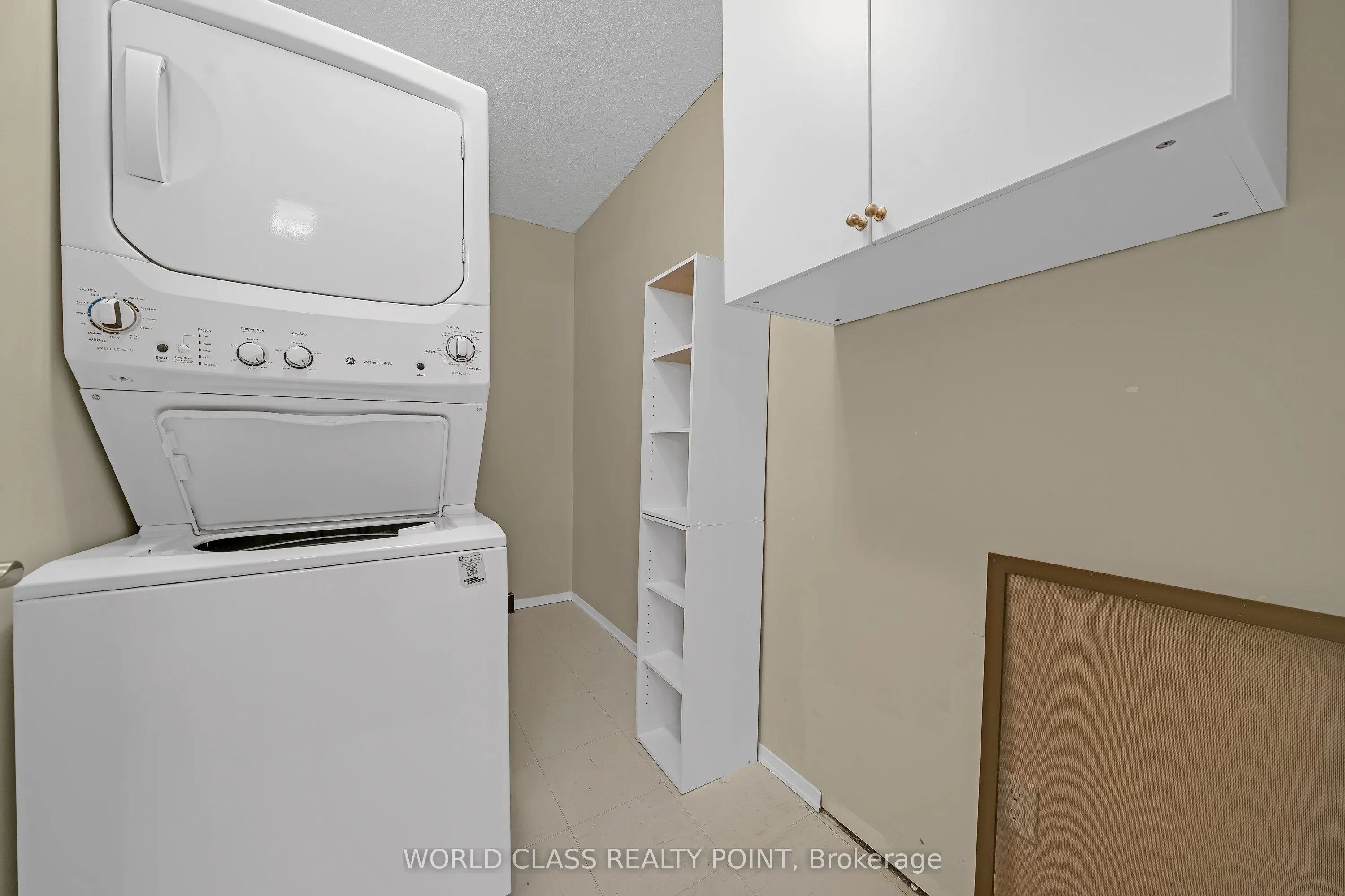 40 Harding Boulevard #201
