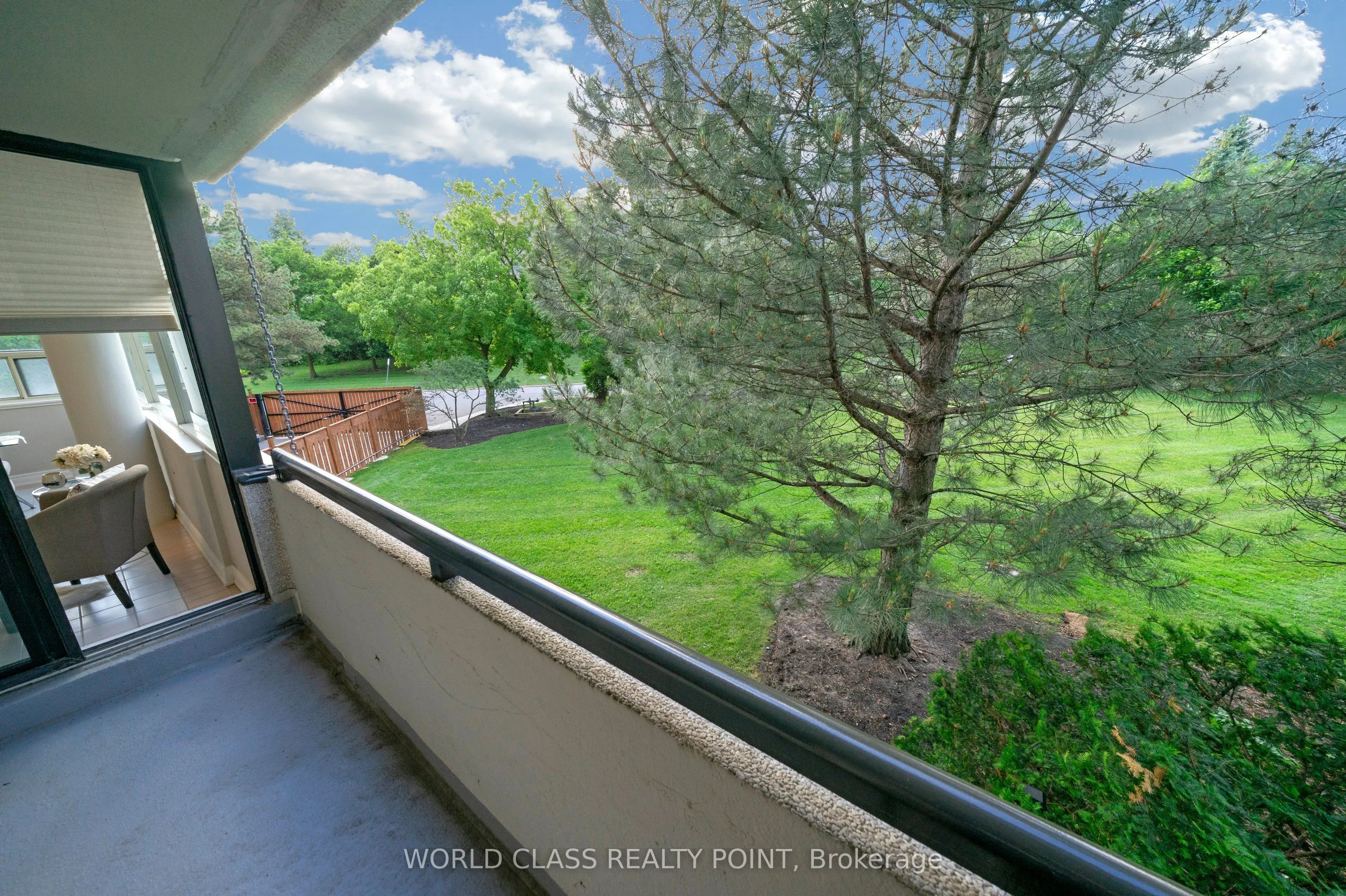 40 Harding Boulevard #201