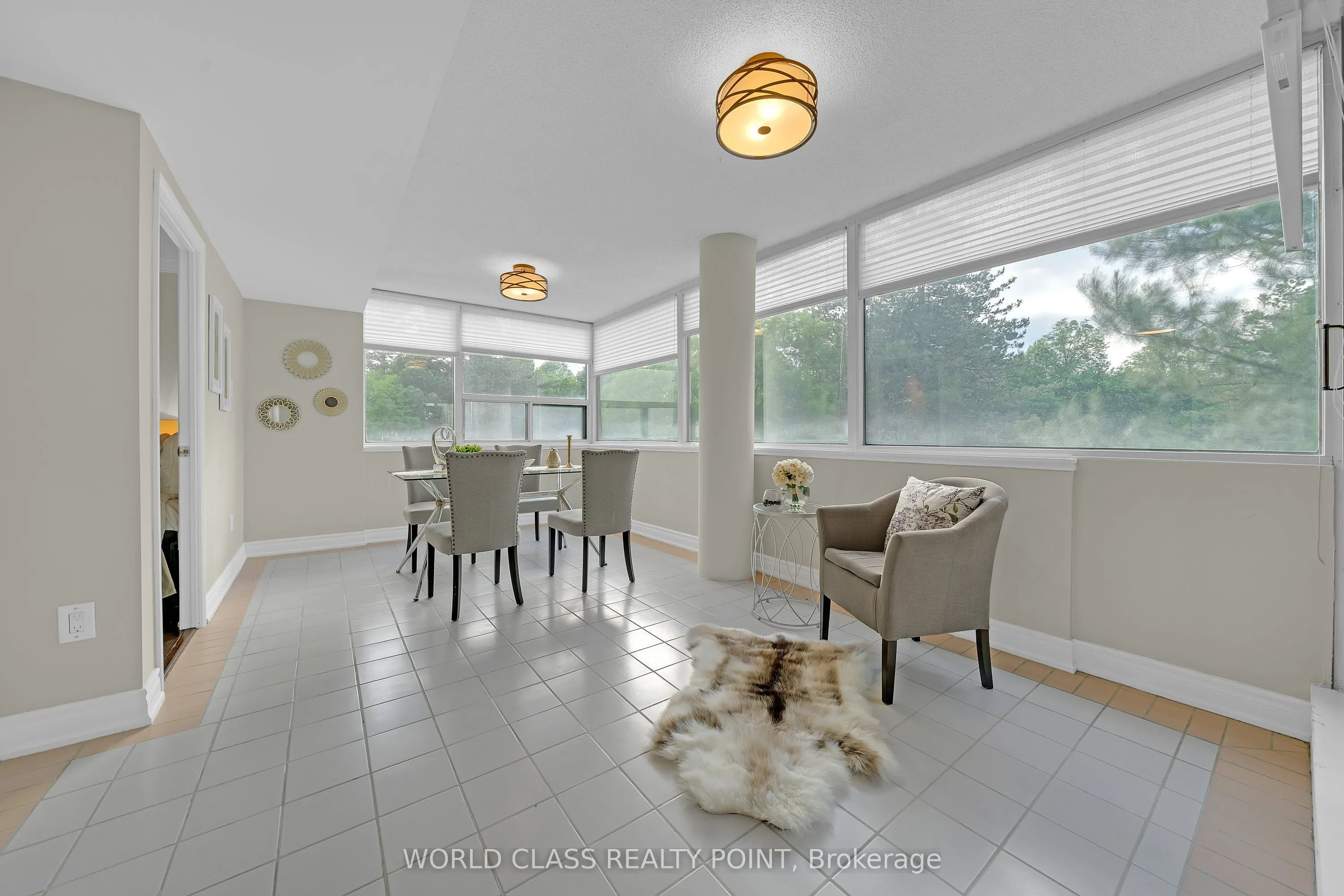 40 Harding Boulevard #201