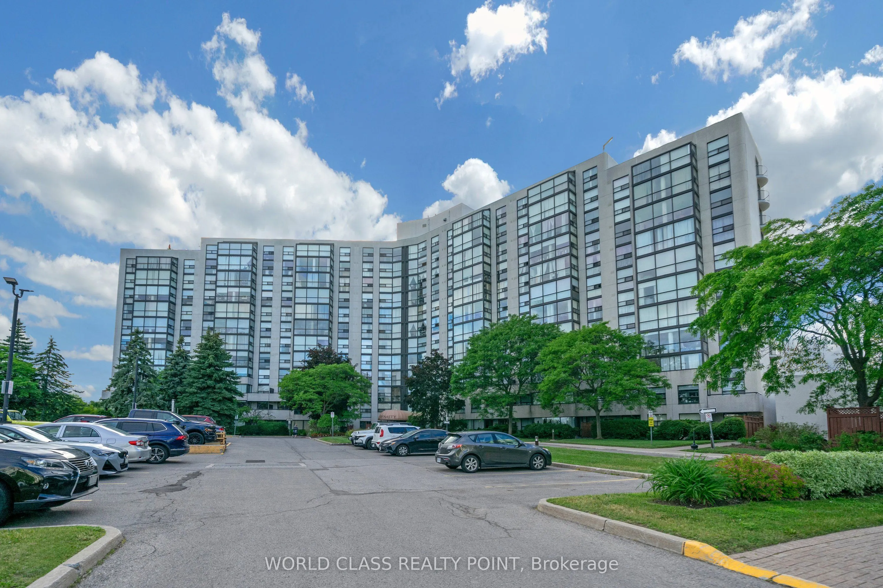 40 Harding Boulevard #201