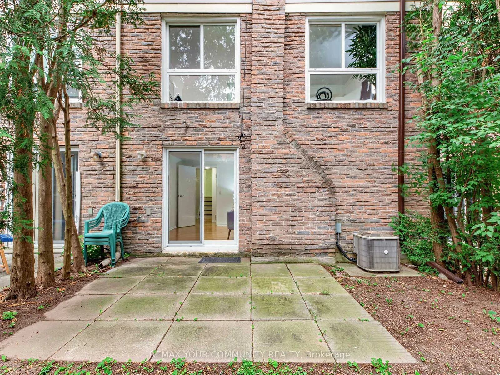 88 Dana Crescent