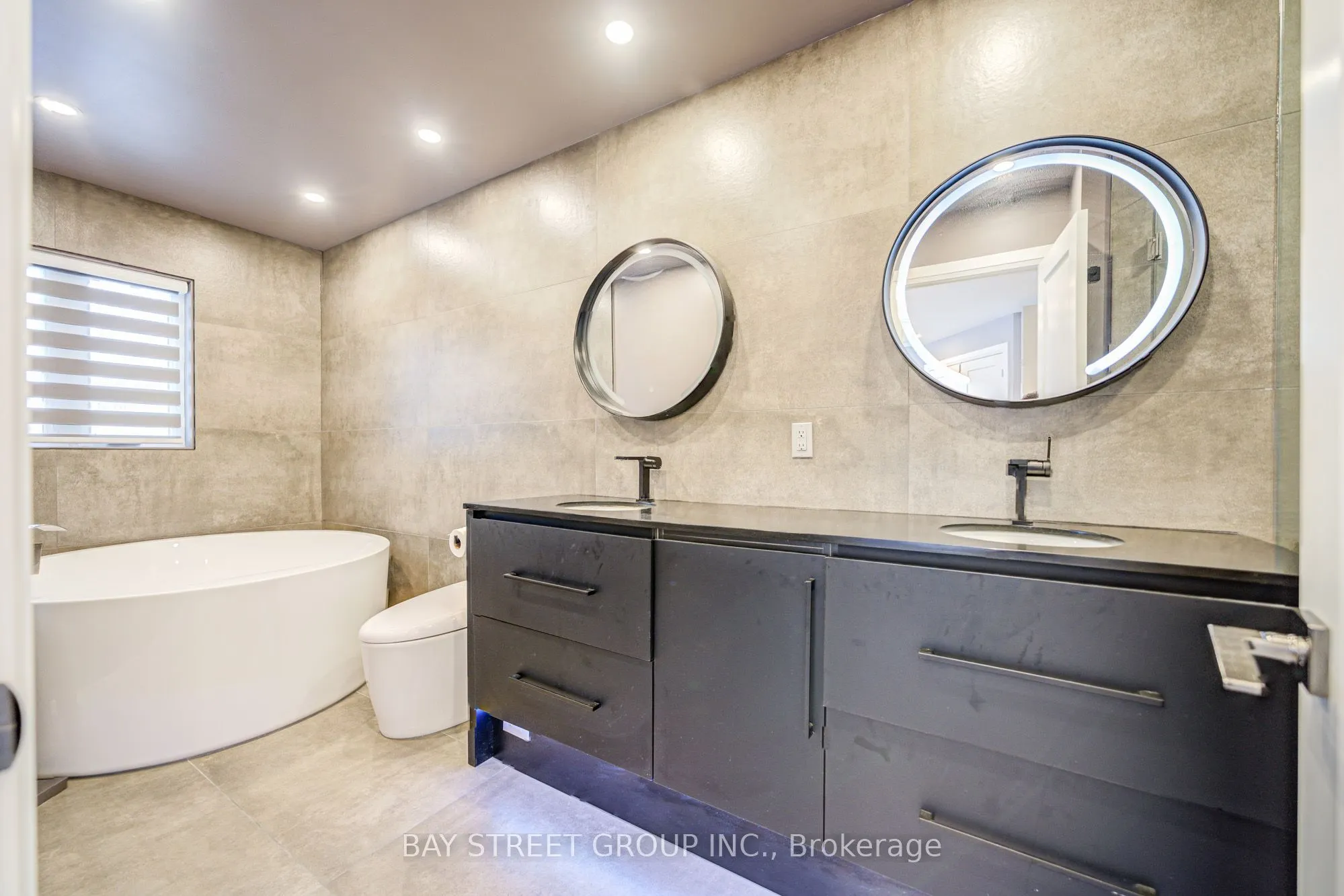 48 Coldstream Crescent