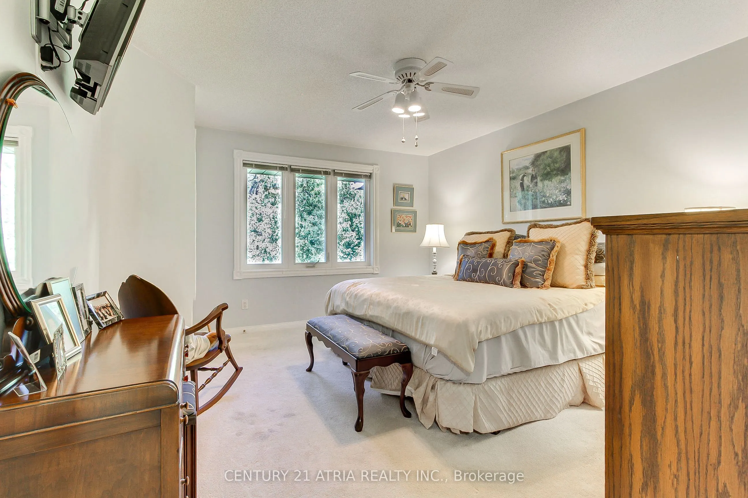 27 Anderson Place #11
