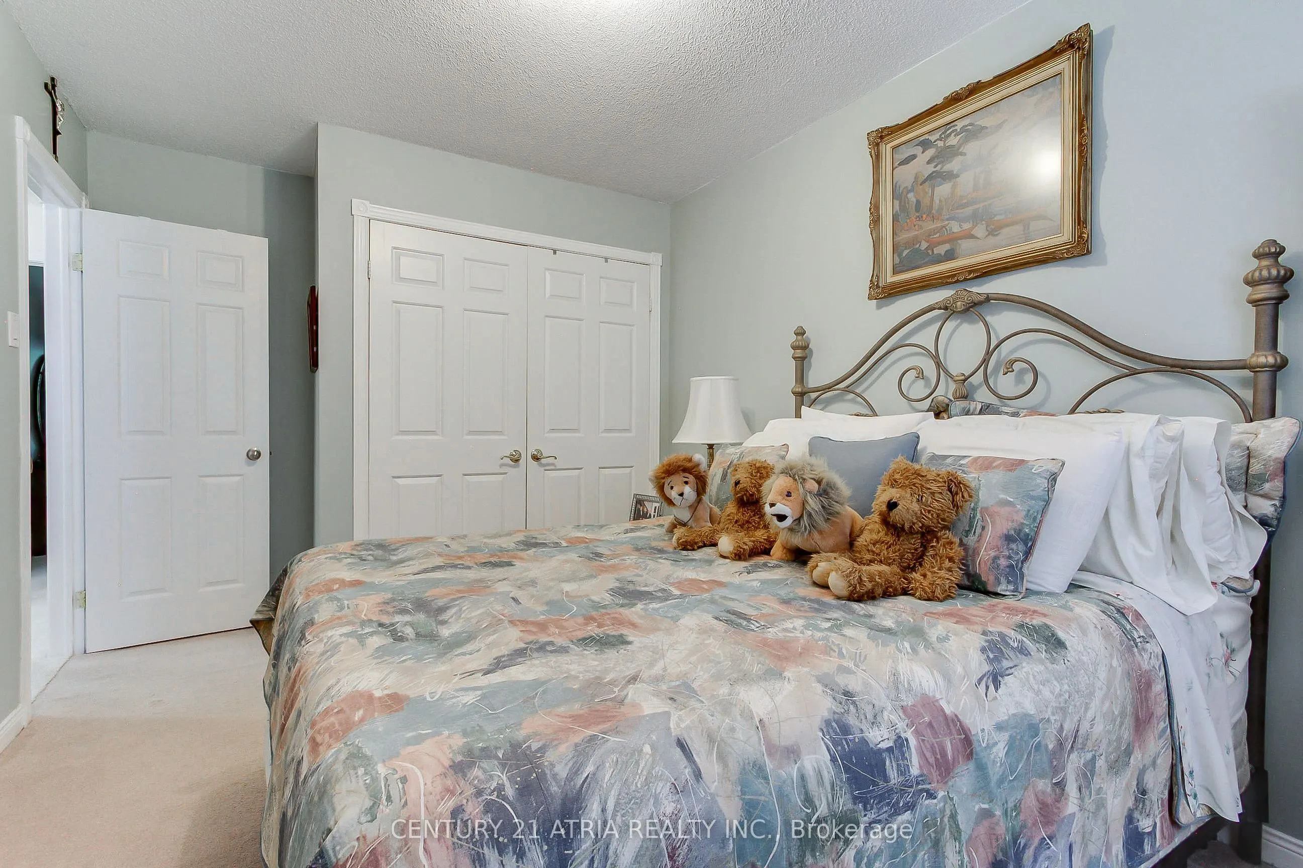 27 Anderson Place #11