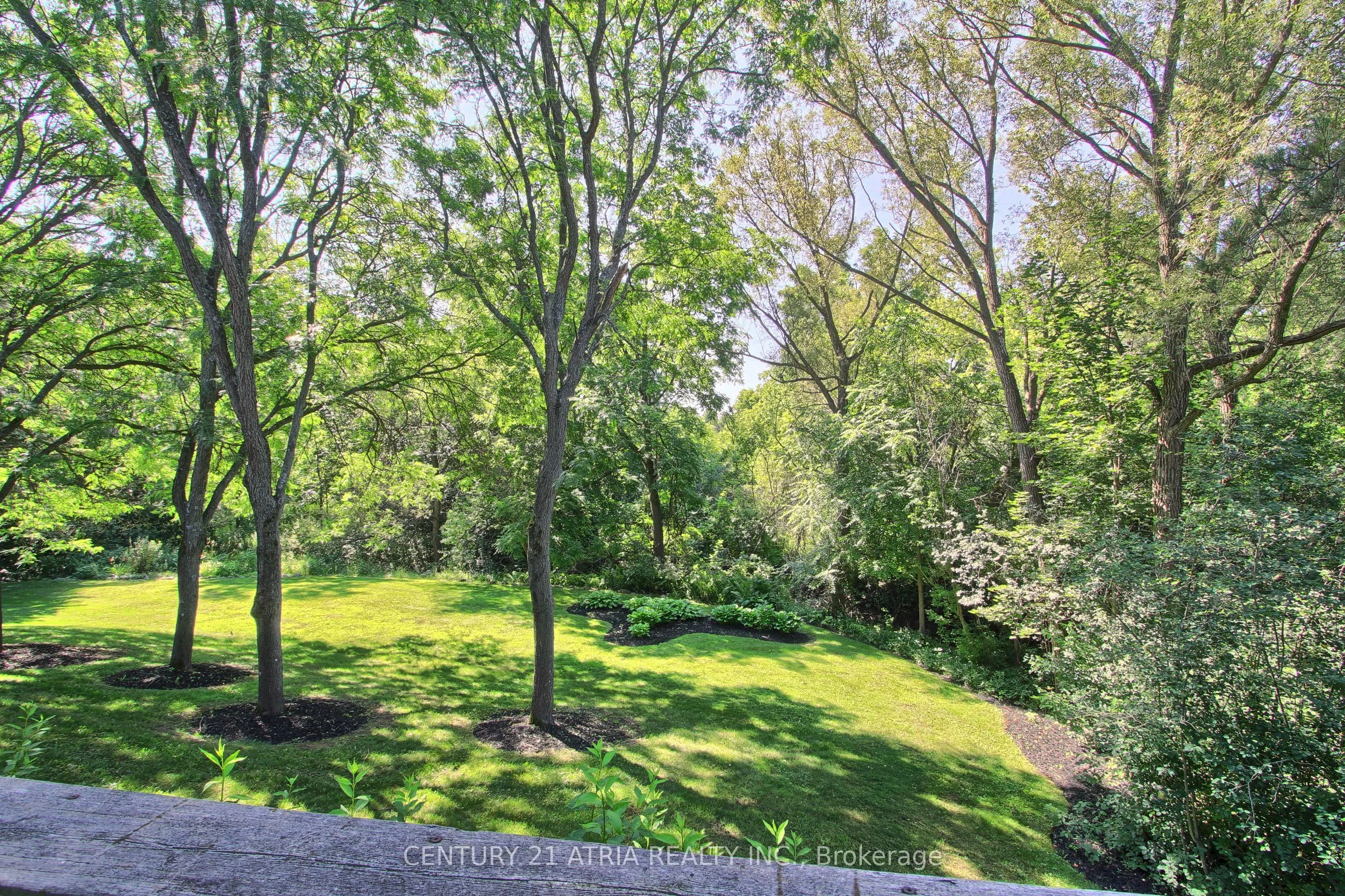 27 Anderson Place #11
