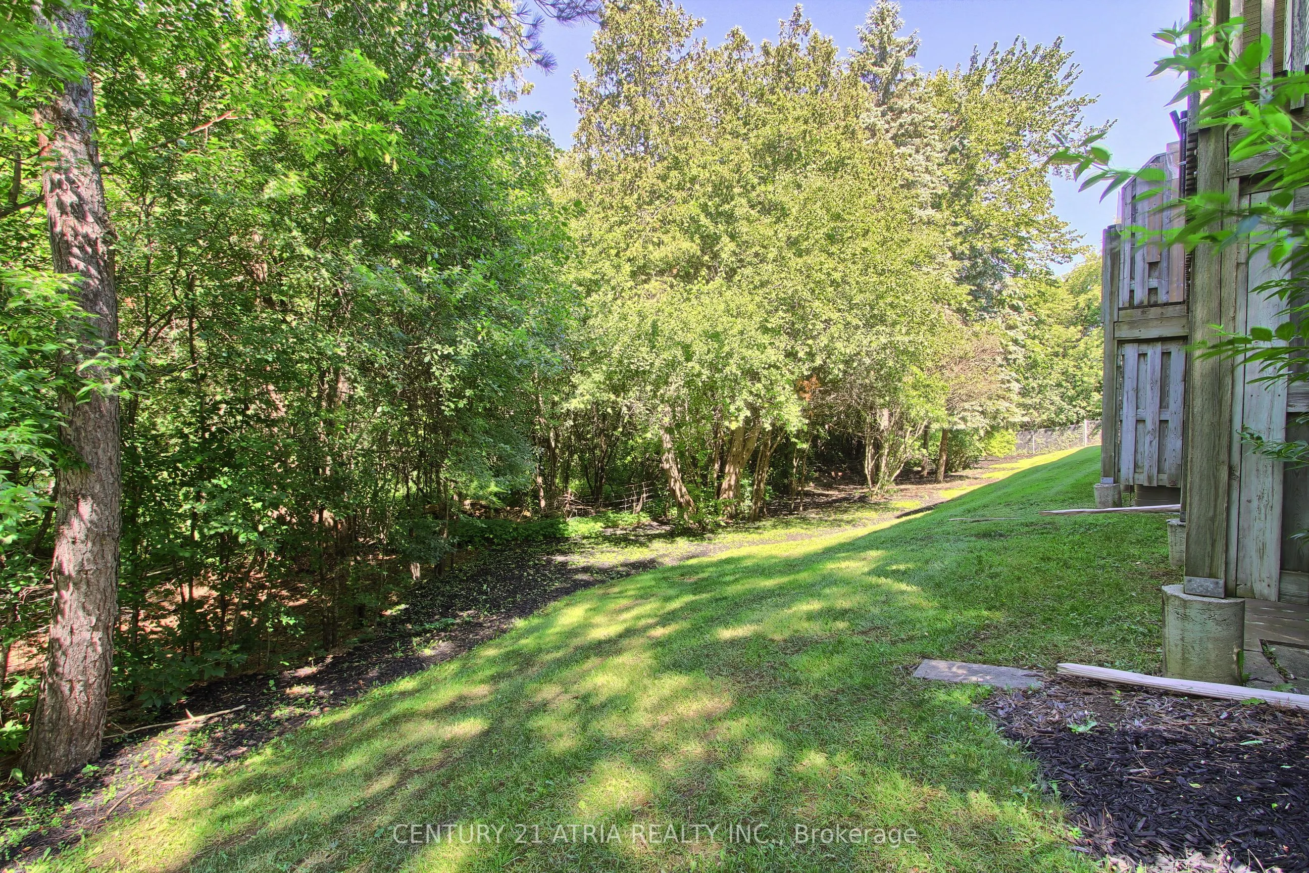 27 Anderson Place #11
