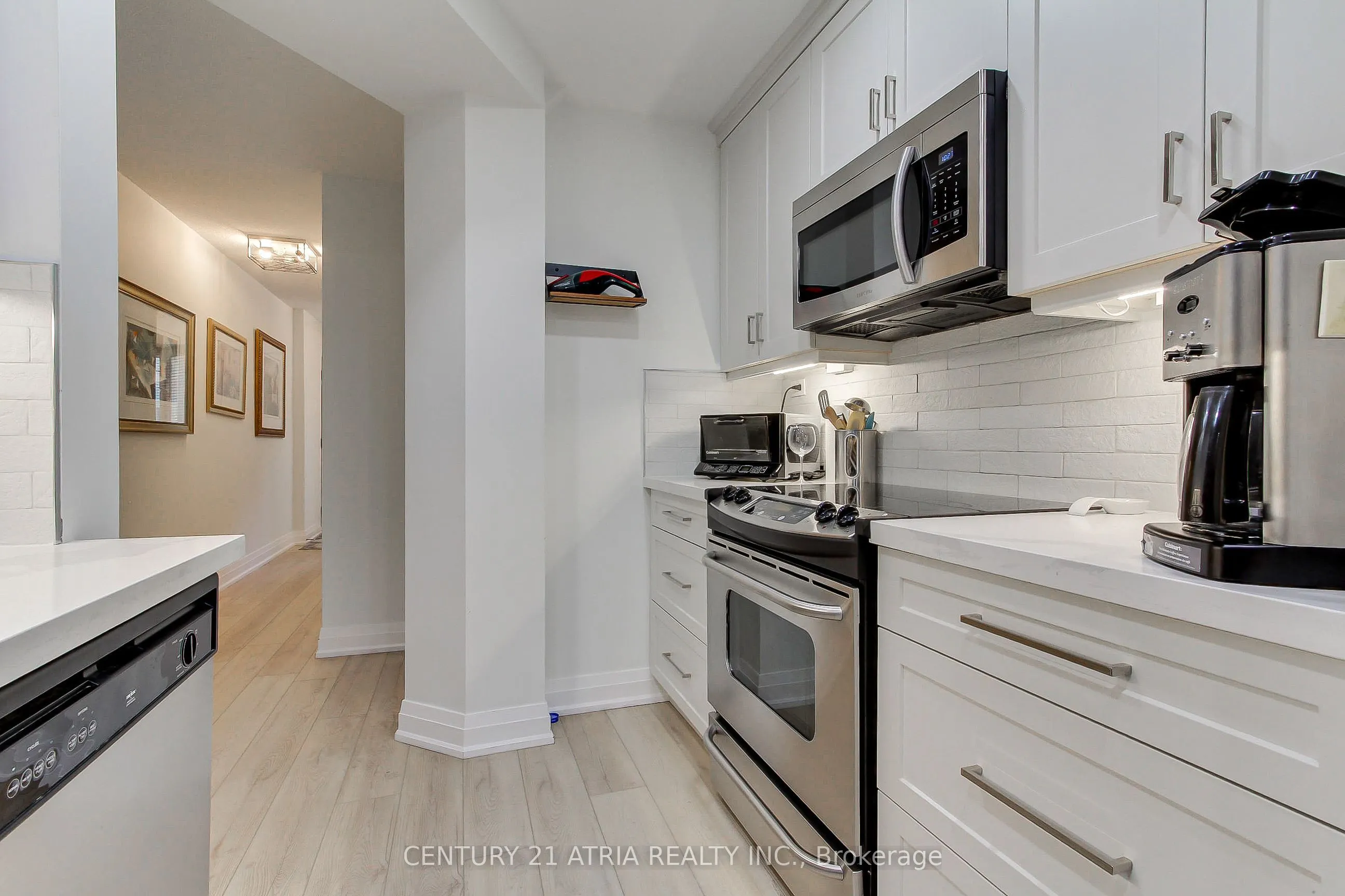 27 Anderson Place #11