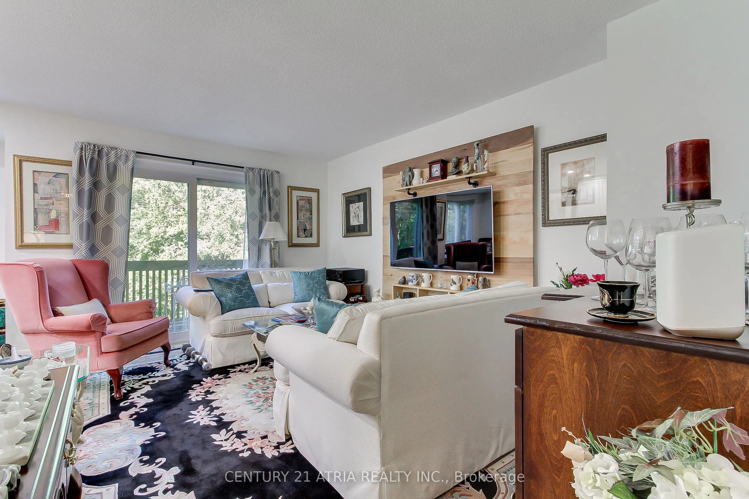 27 Anderson Place #11