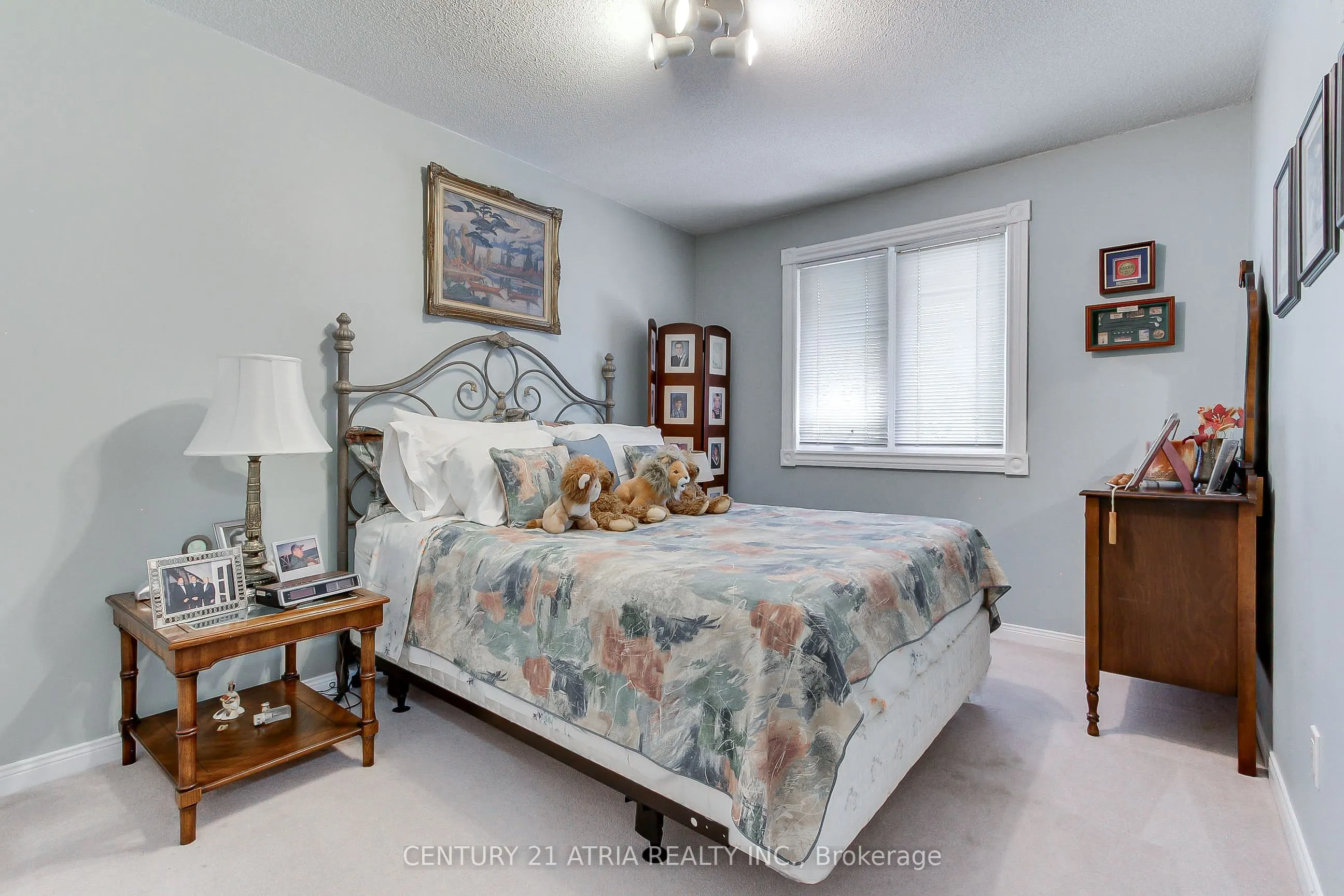27 Anderson Place #11