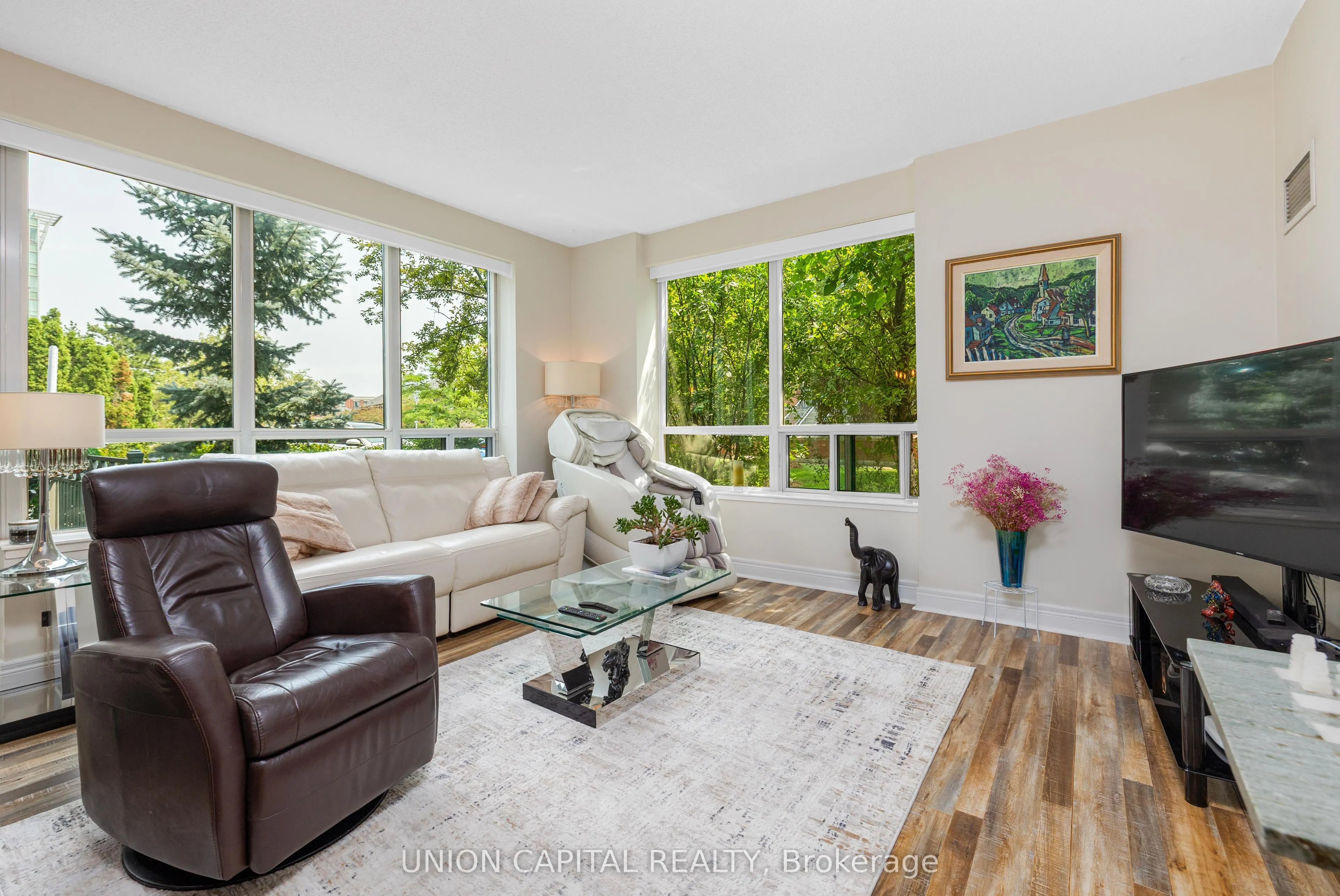 48 Suncrest Boulevard #102
