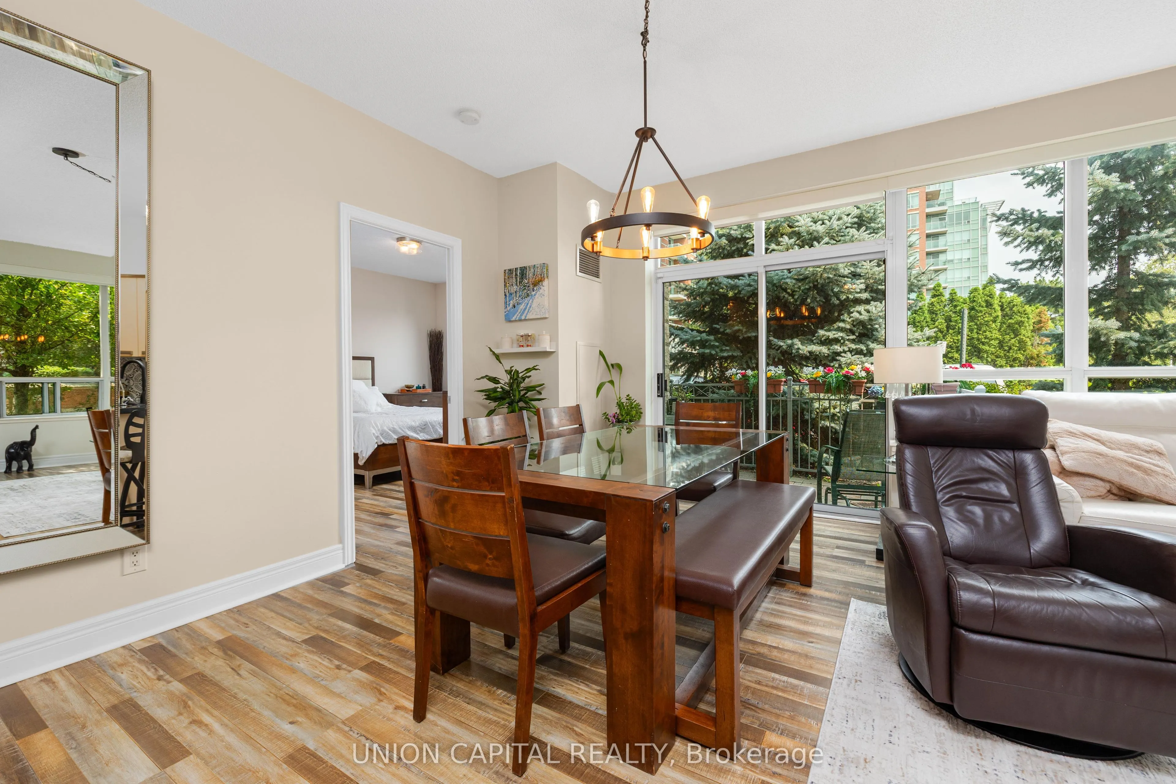 48 Suncrest Boulevard #102