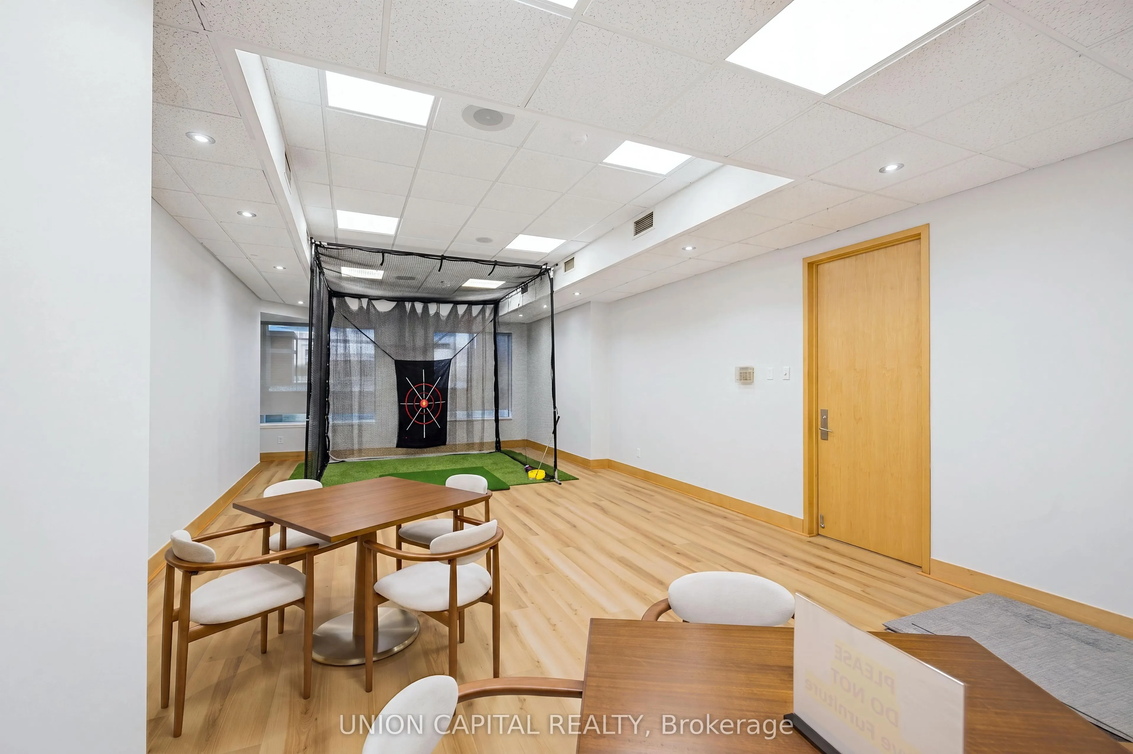 48 Suncrest Boulevard #102
