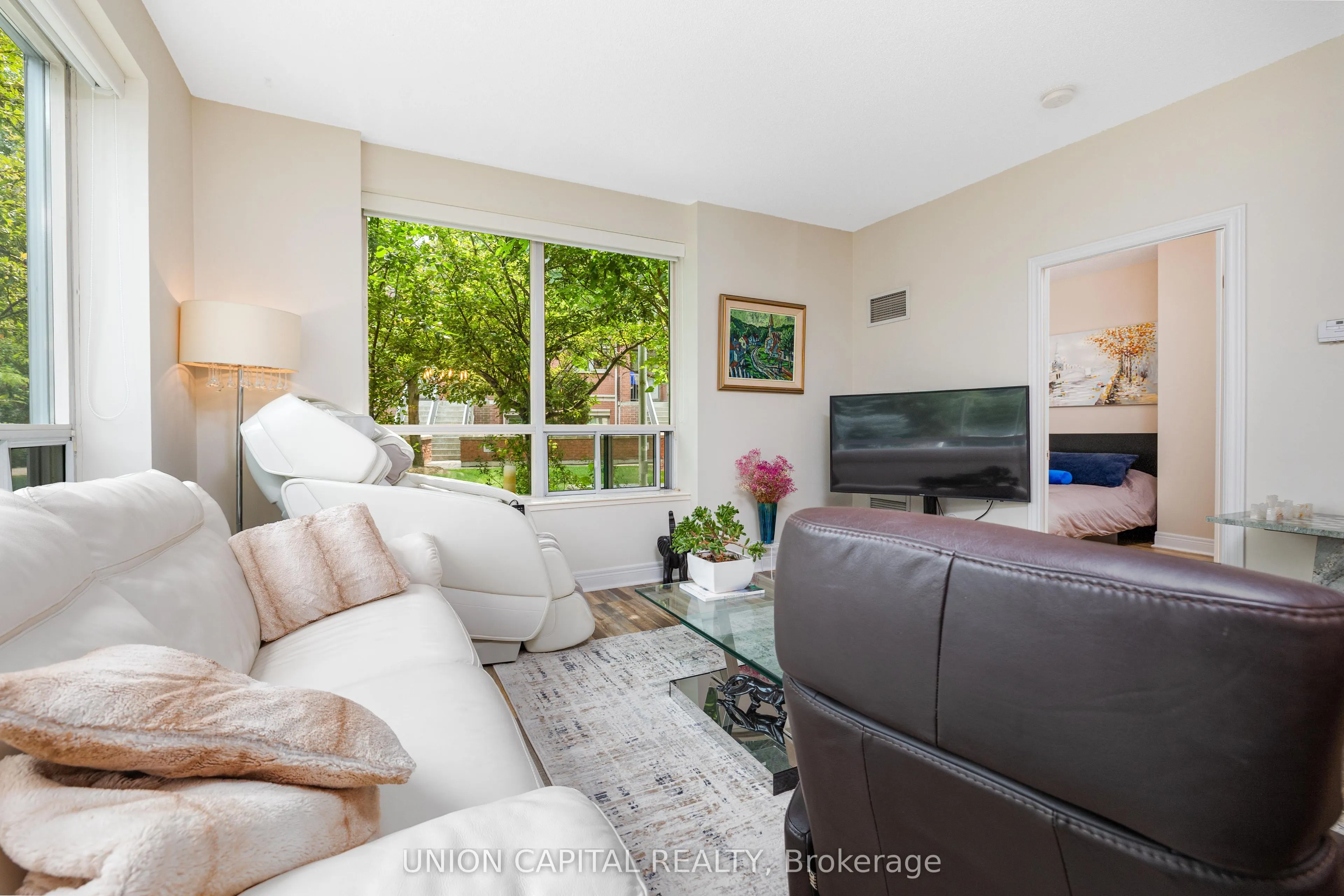 48 Suncrest Boulevard #102