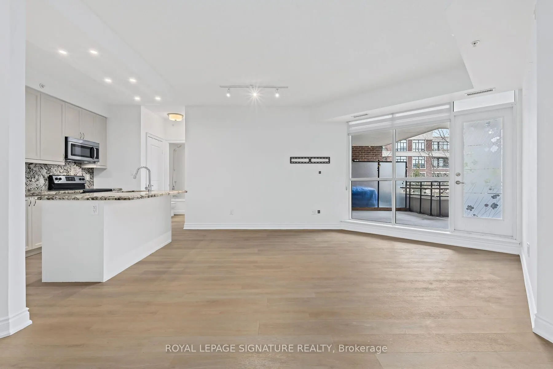 2396 Major Mackenzie Drive W #220