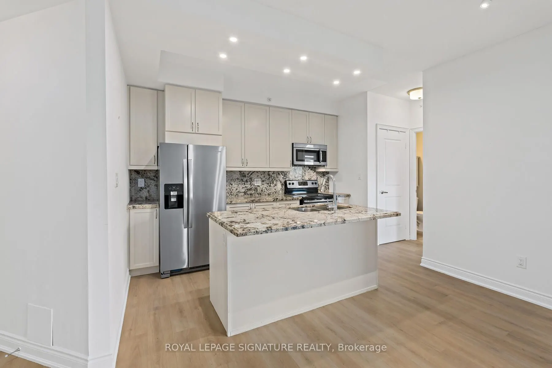 2396 Major Mackenzie Drive W #220