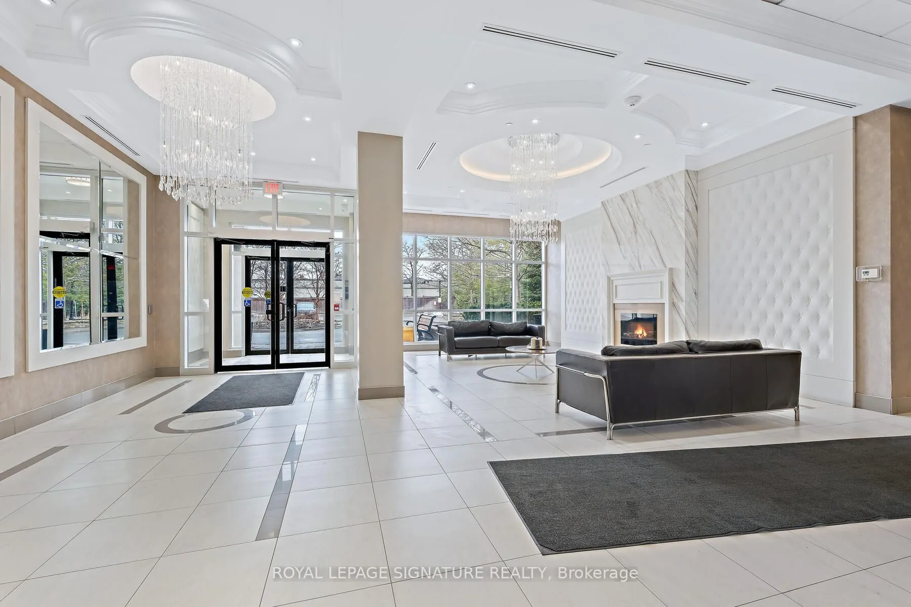 2396 Major Mackenzie Drive W #220