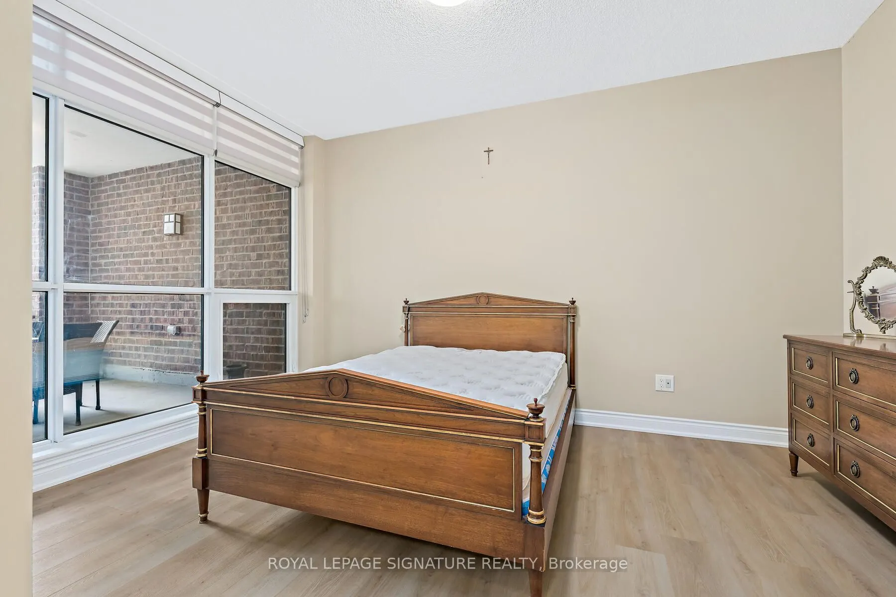 2396 Major Mackenzie Drive W #220