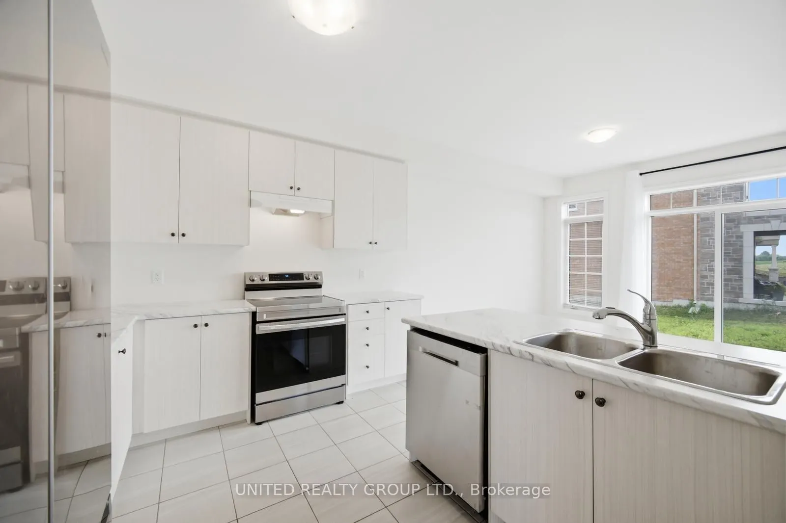 2150 Speare Court