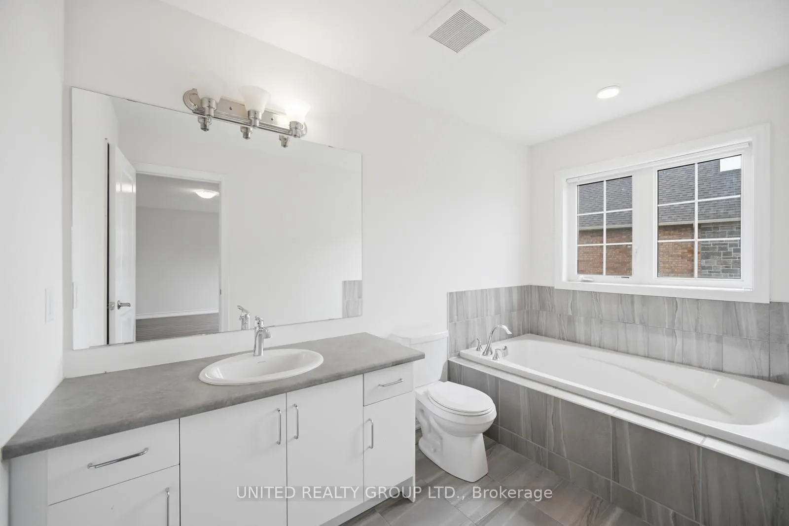 2150 Speare Court