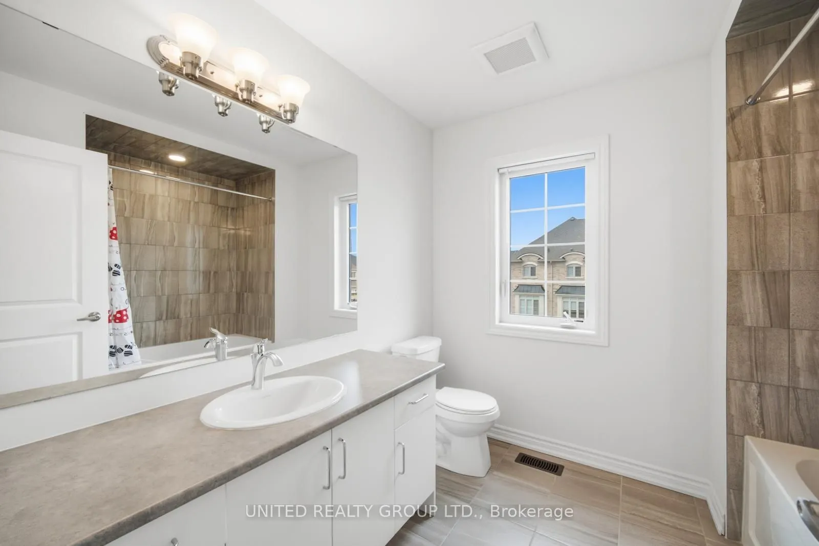 2150 Speare Court