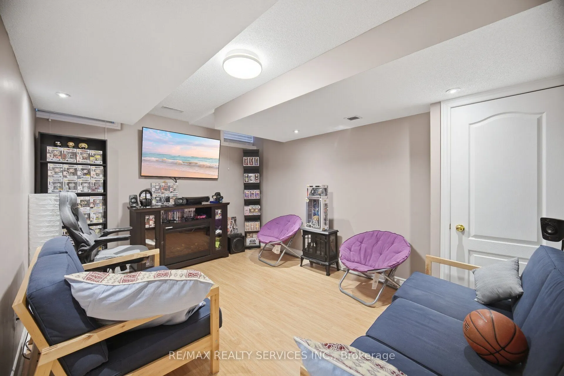 45 Skylark Drive