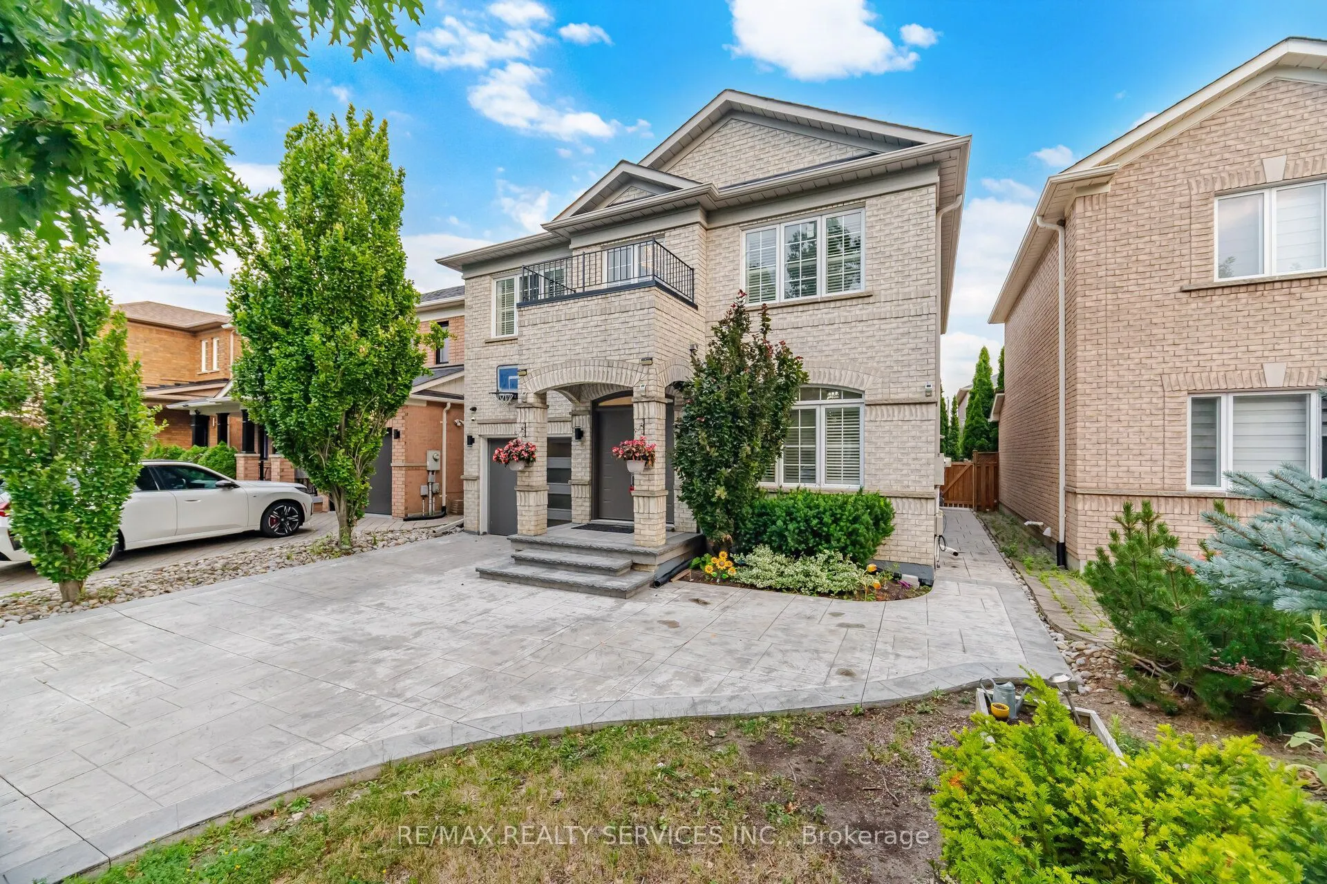 45 Skylark Drive