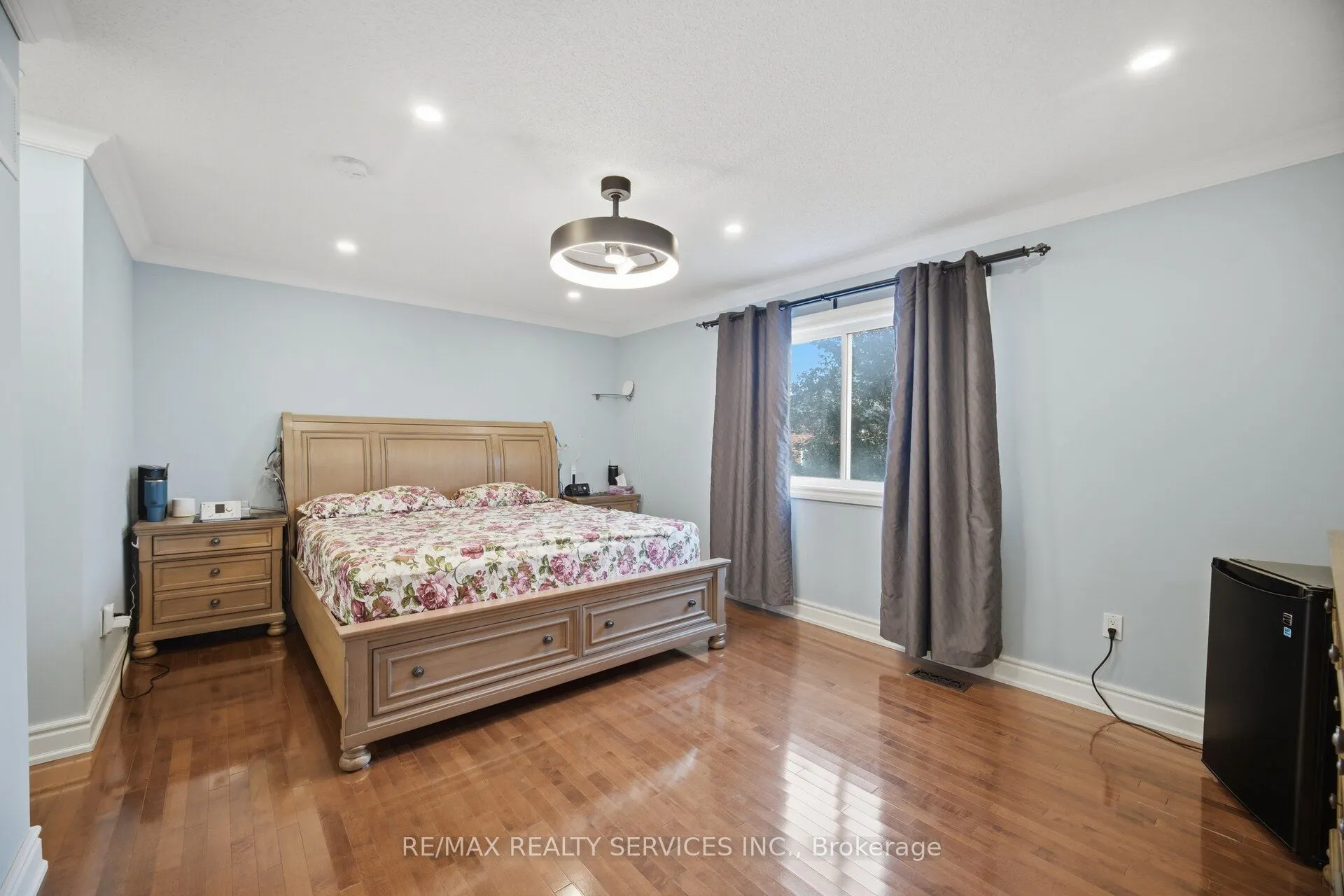 45 Skylark Drive