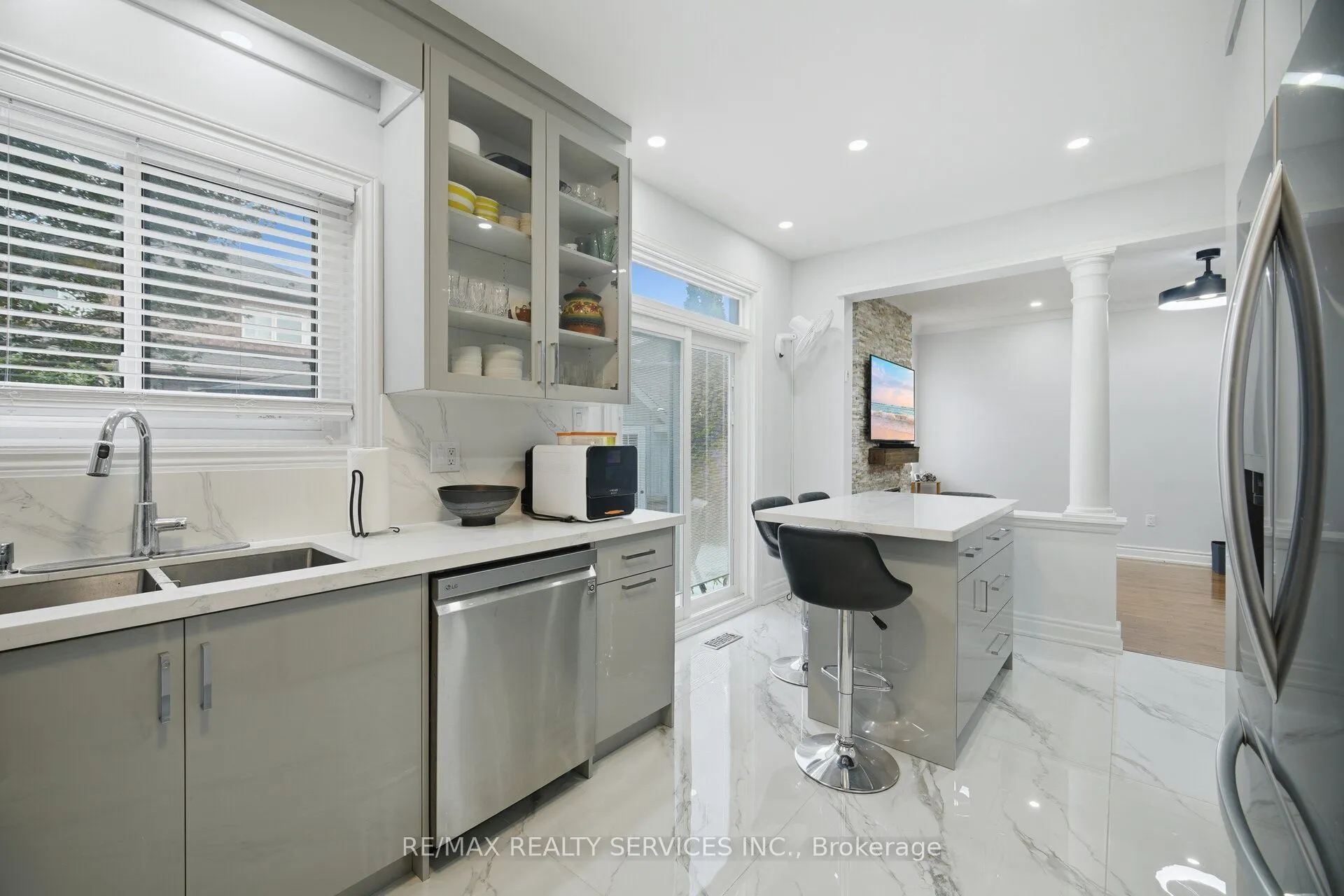 45 Skylark Drive