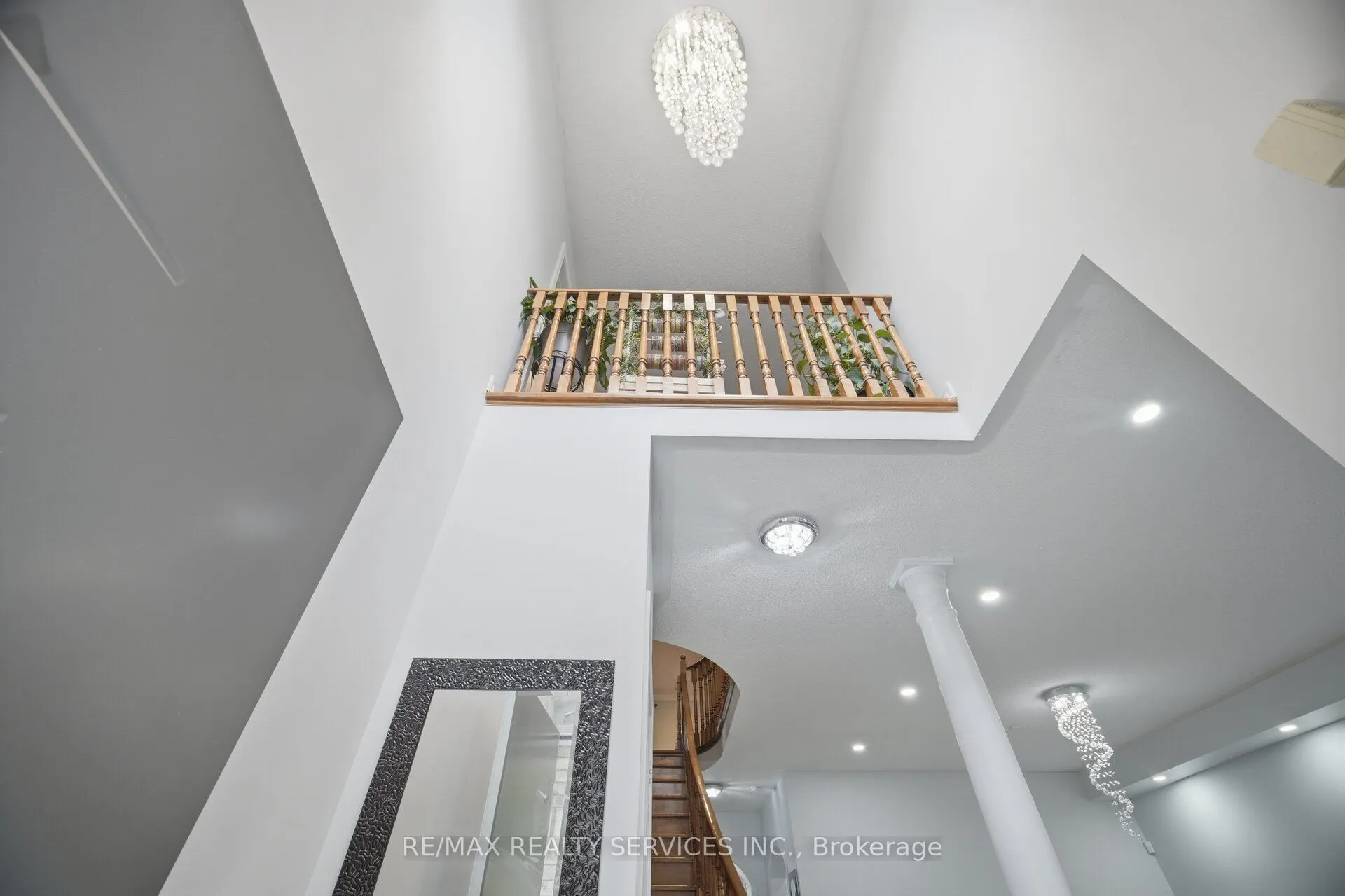 45 Skylark Drive