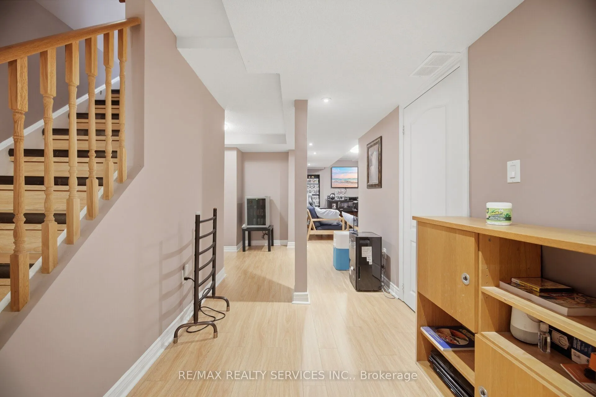 45 Skylark Drive
