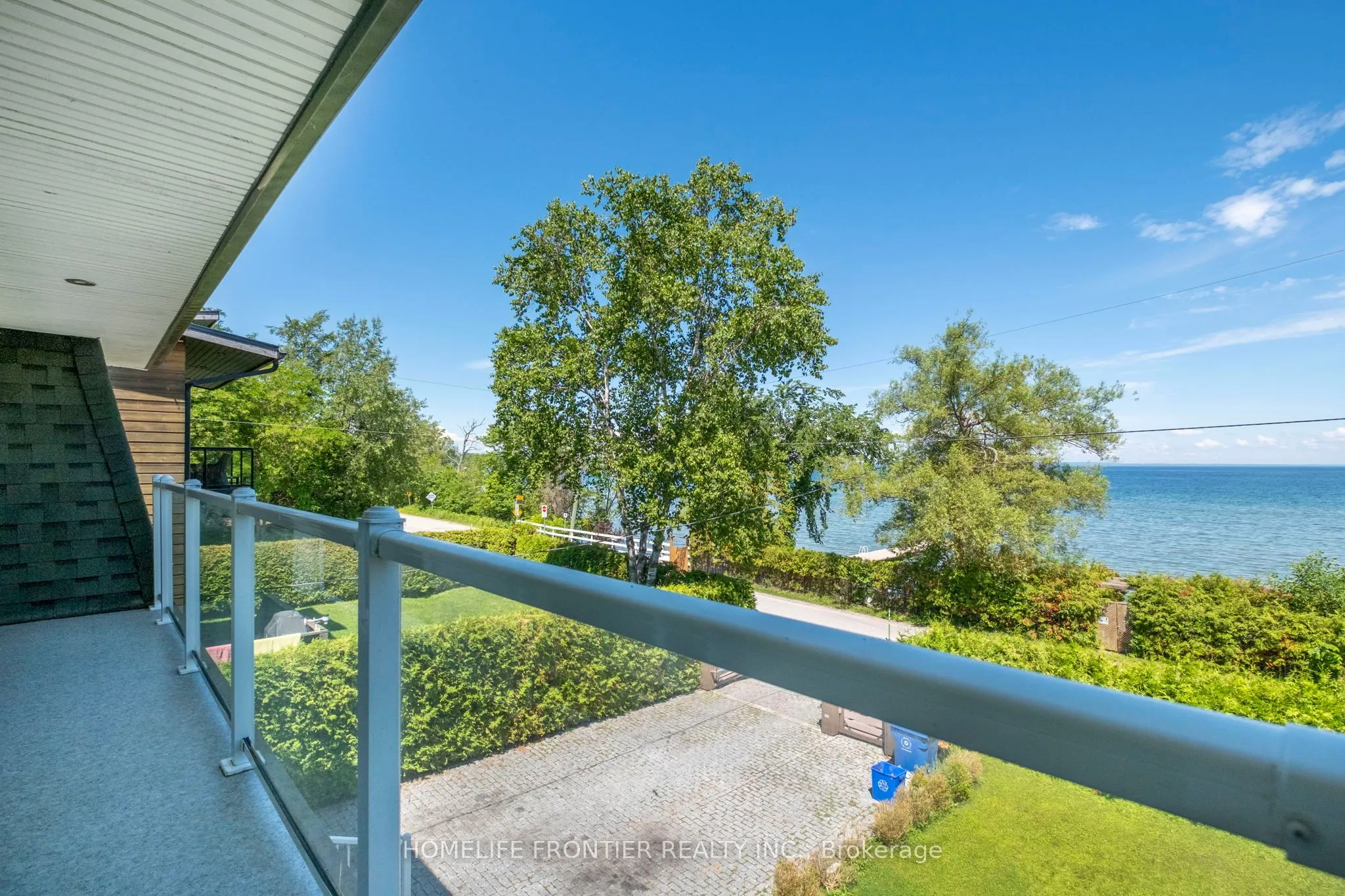 813 Lake Drive E