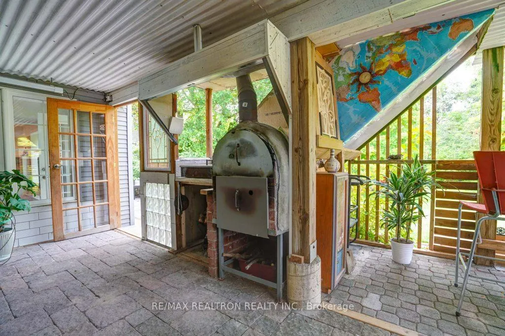 121 Riverglen Drive