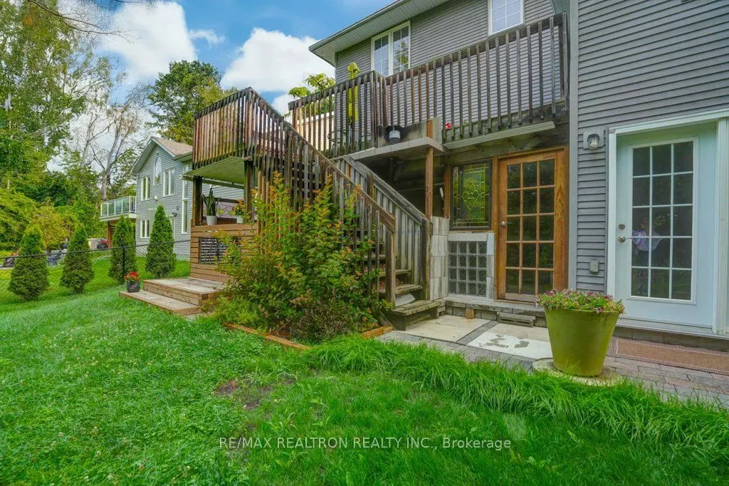 121 Riverglen Drive