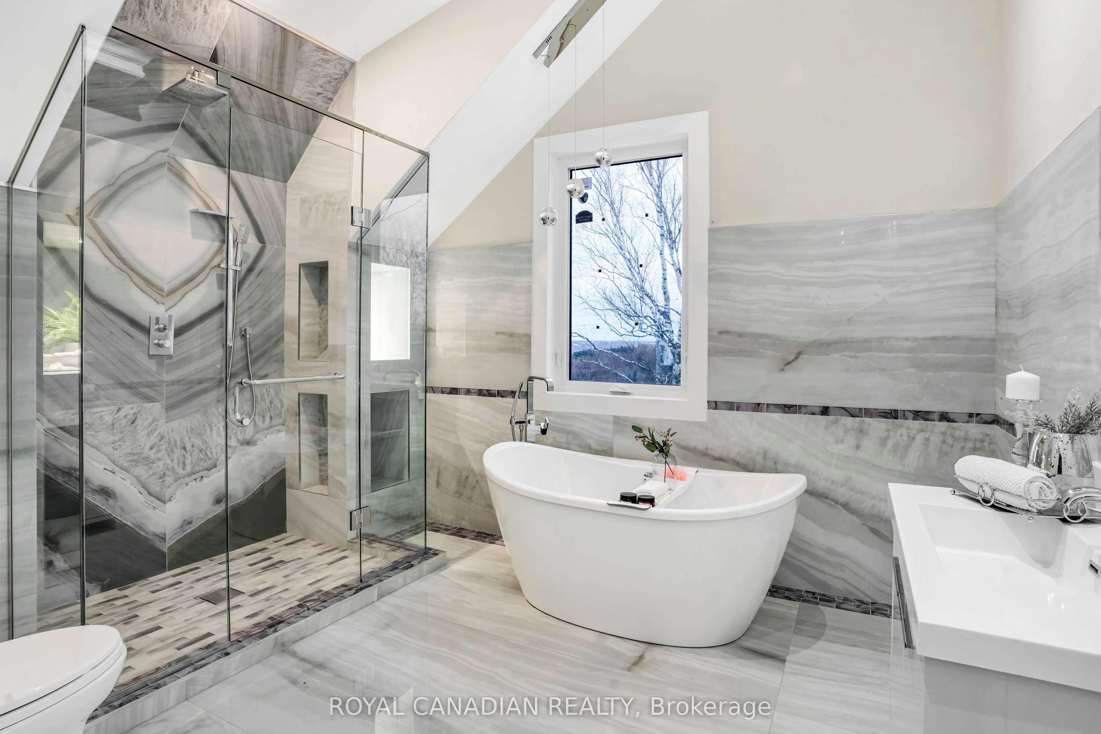 15 Glenview Heights Lane