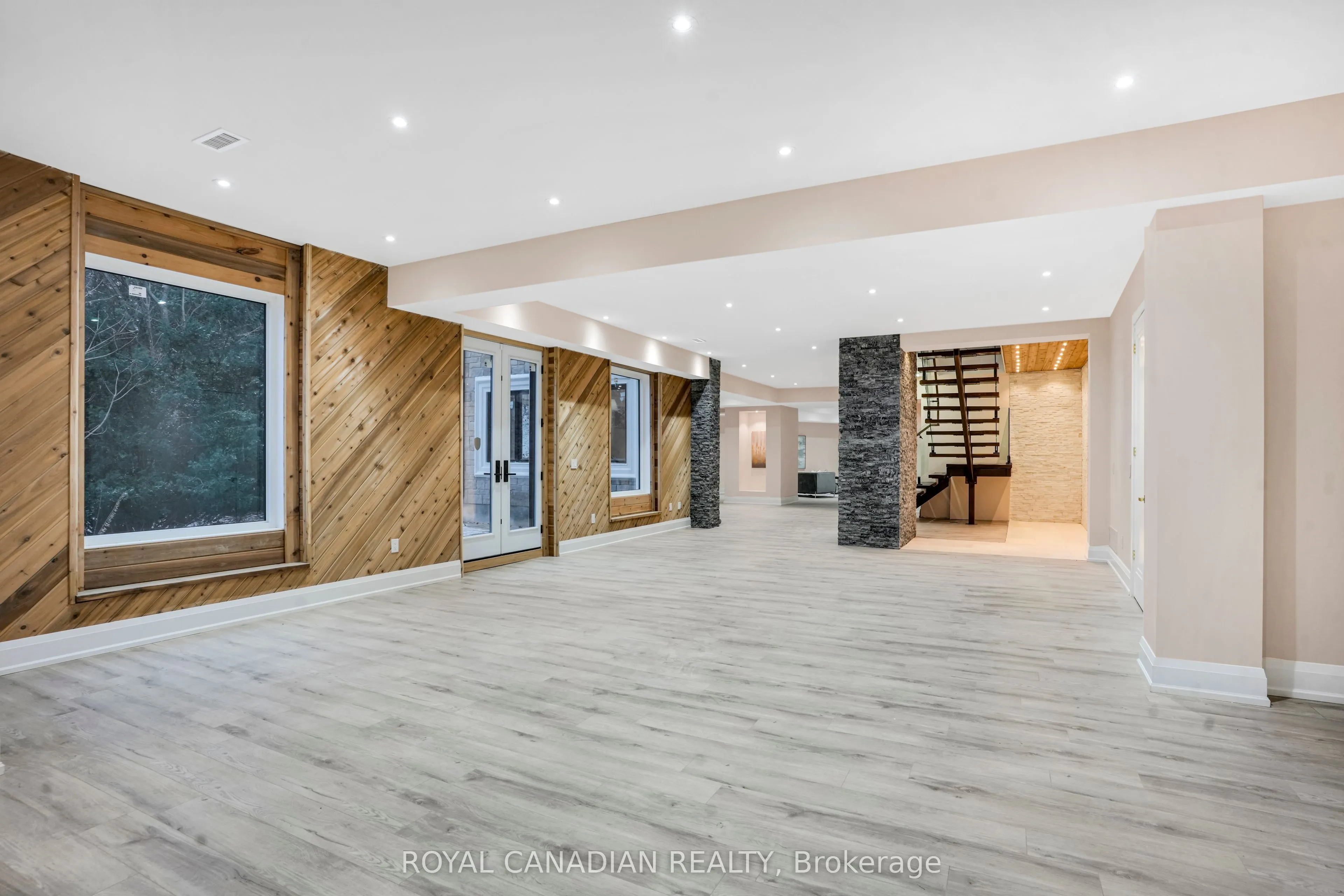 15 Glenview Heights Lane