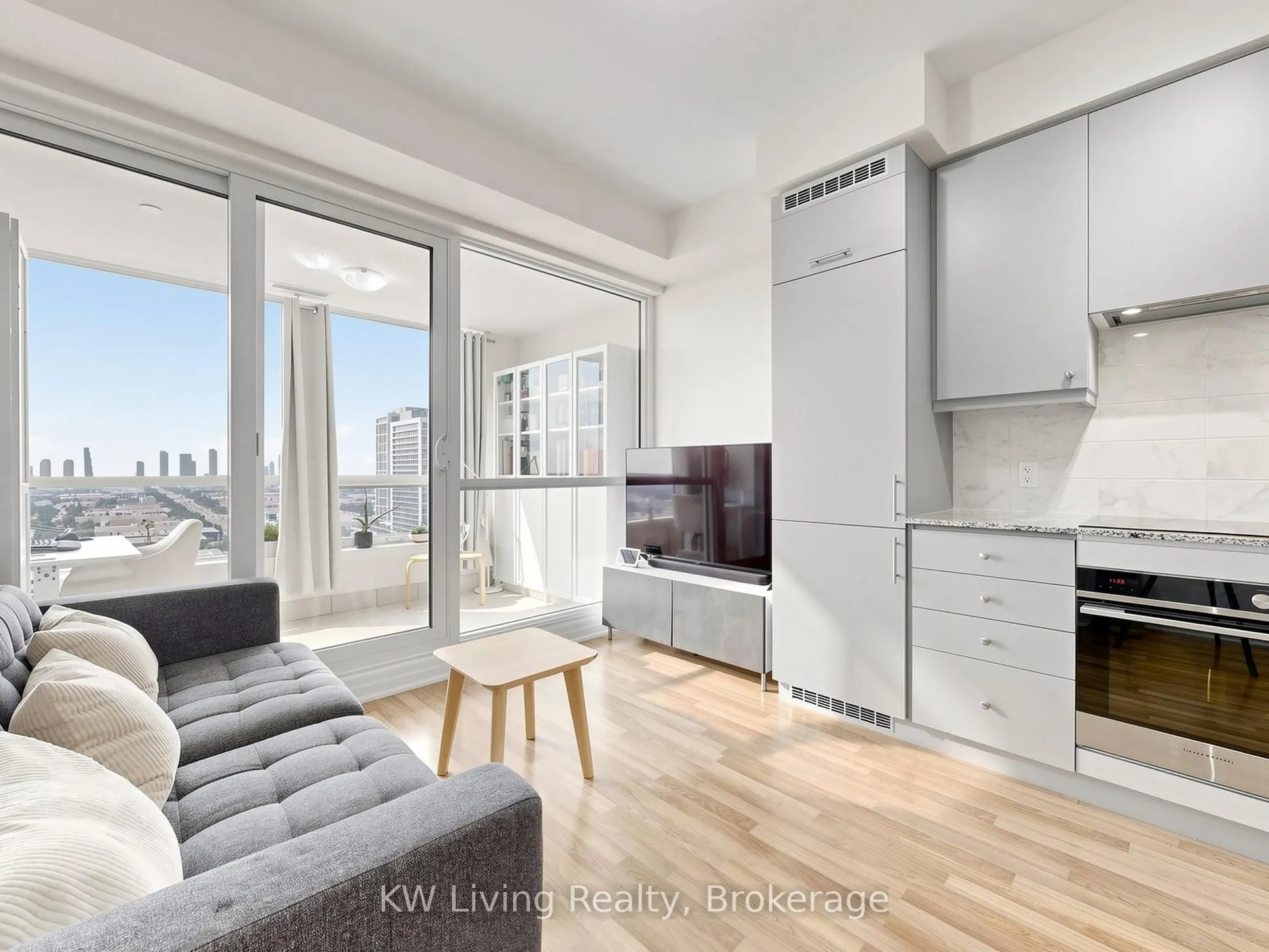 9075 Jane Street #2104