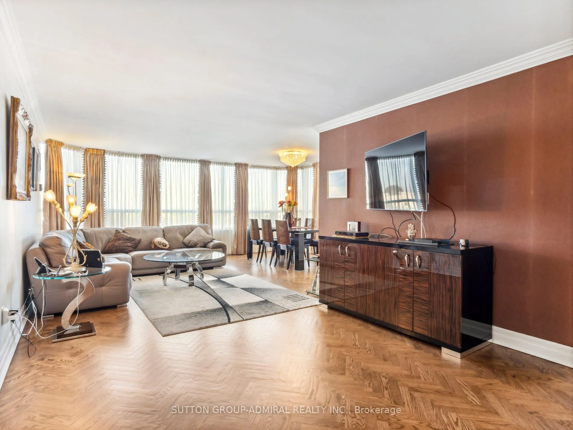 7 Townsgate Drive #604