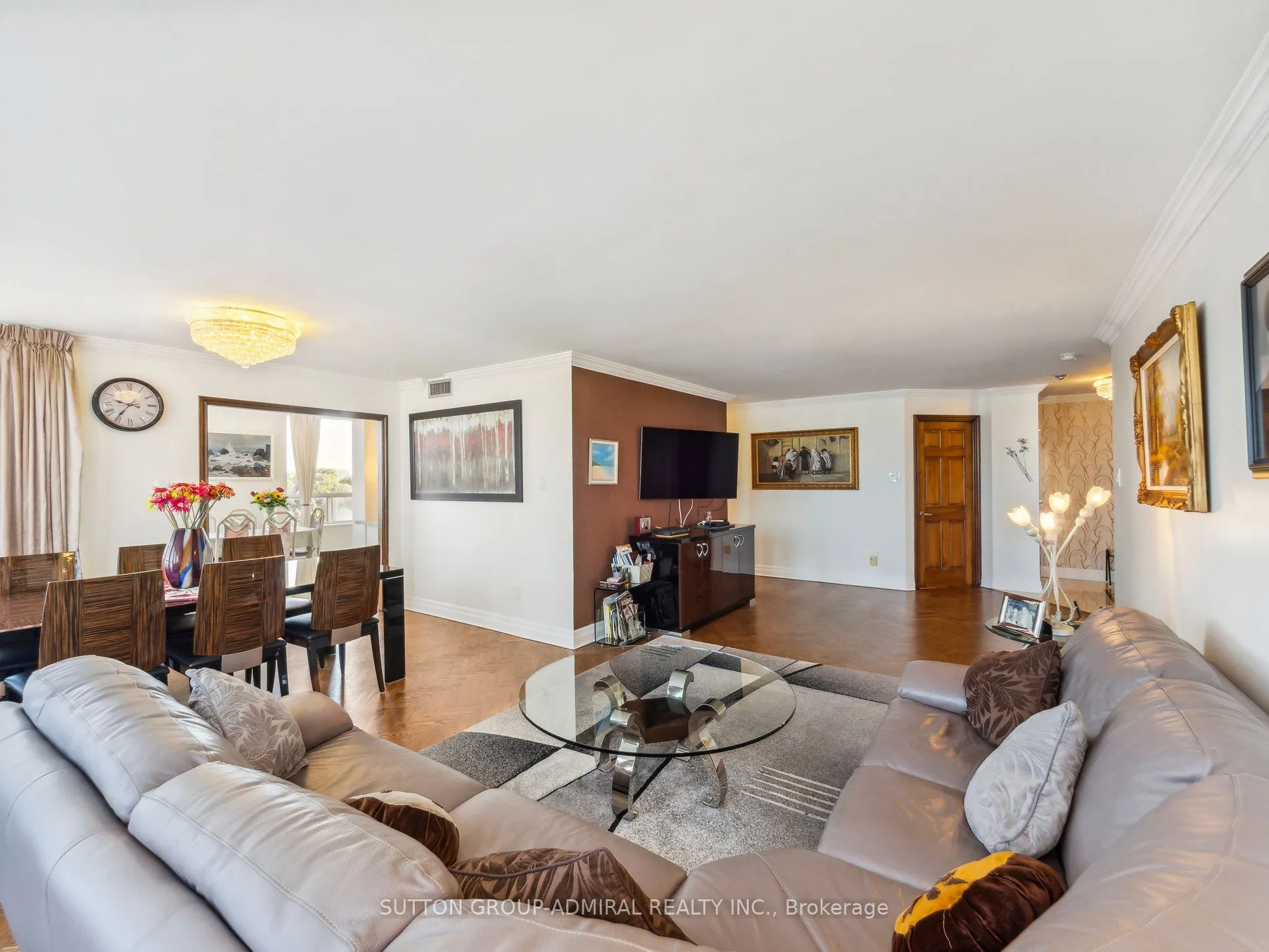 7 Townsgate Drive #604