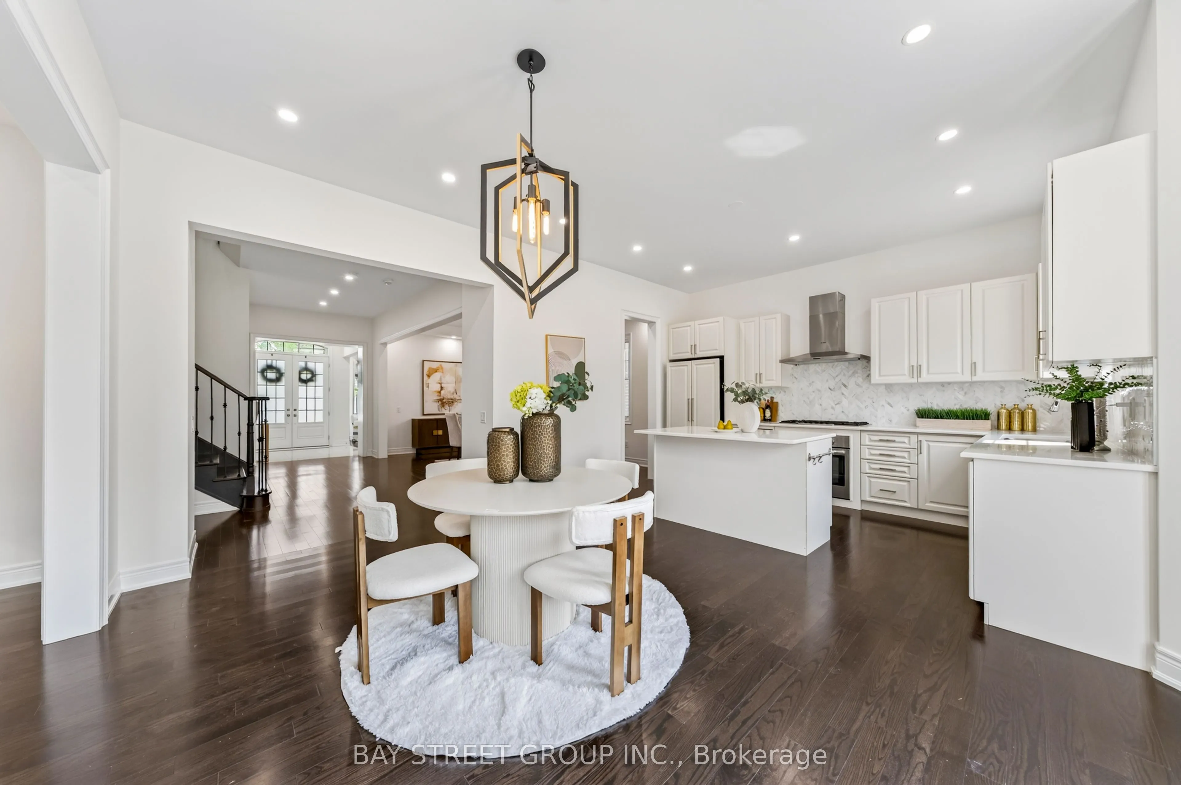 31 Woodgate Pines Drive