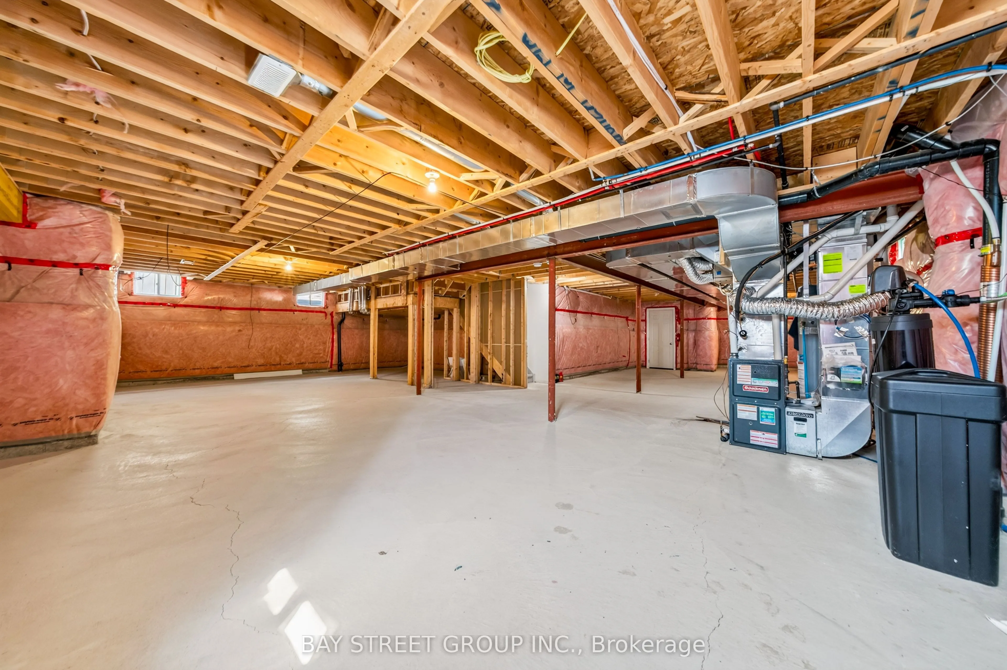 31 Woodgate Pines Drive
