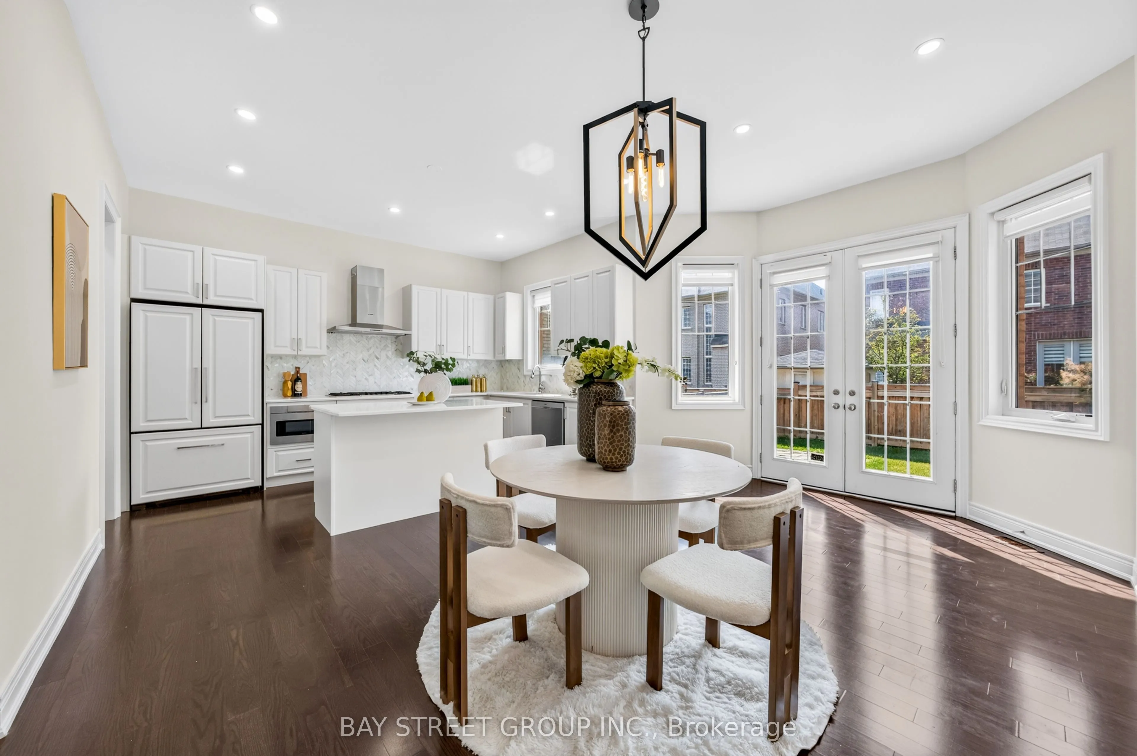 31 Woodgate Pines Drive
