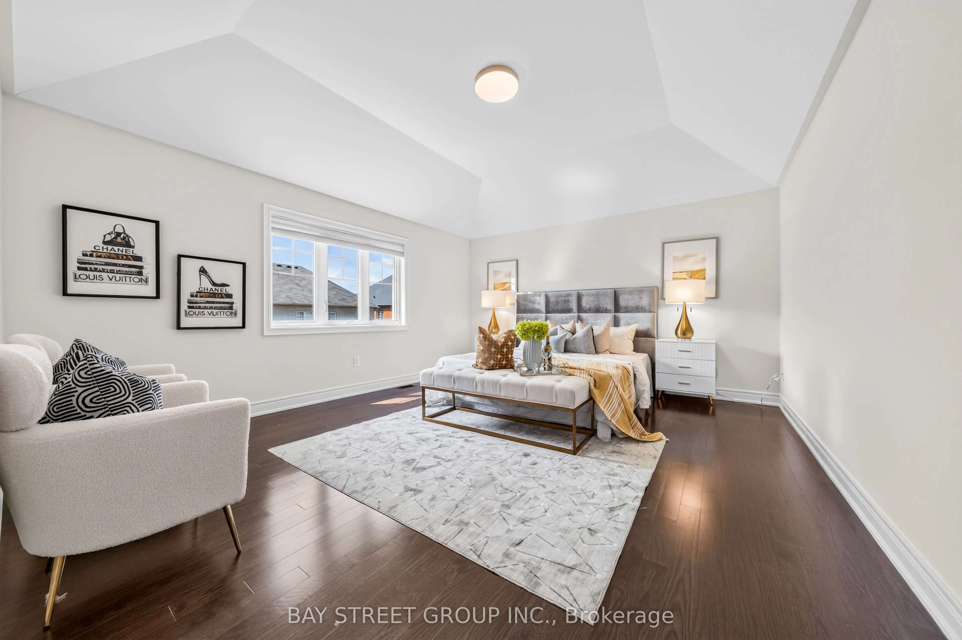 31 Woodgate Pines Drive