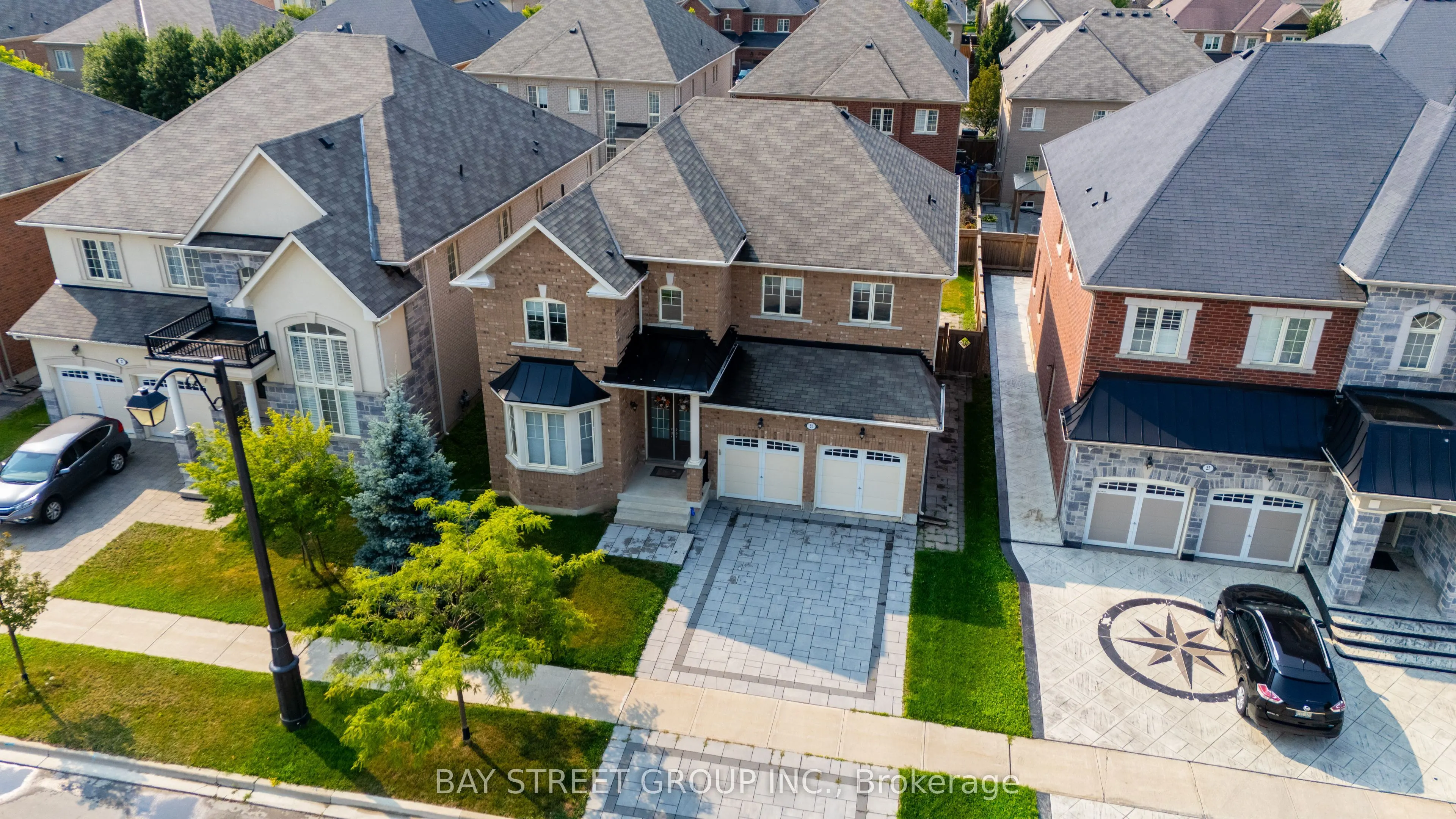 31 Woodgate Pines Drive