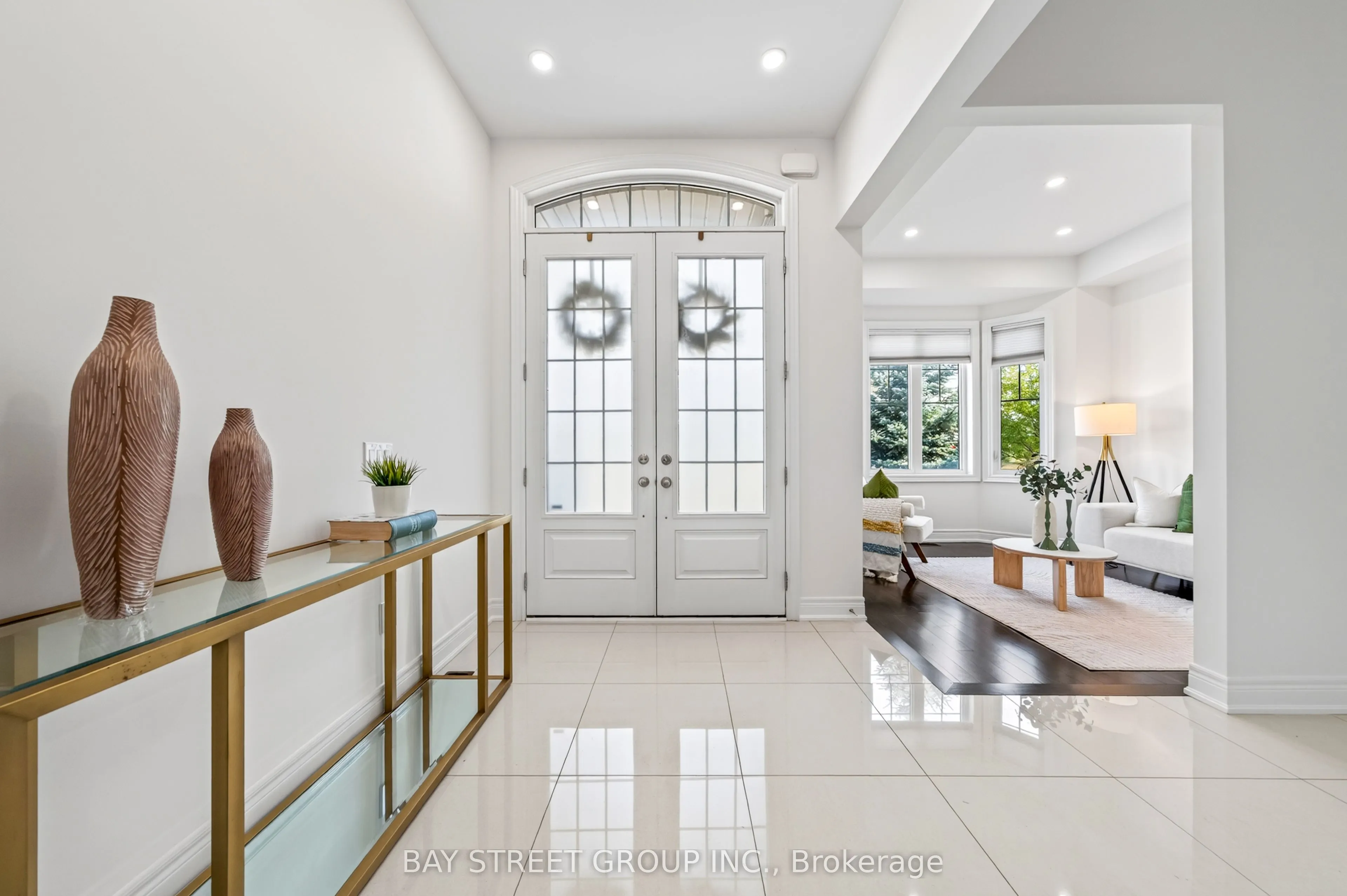 31 Woodgate Pines Drive