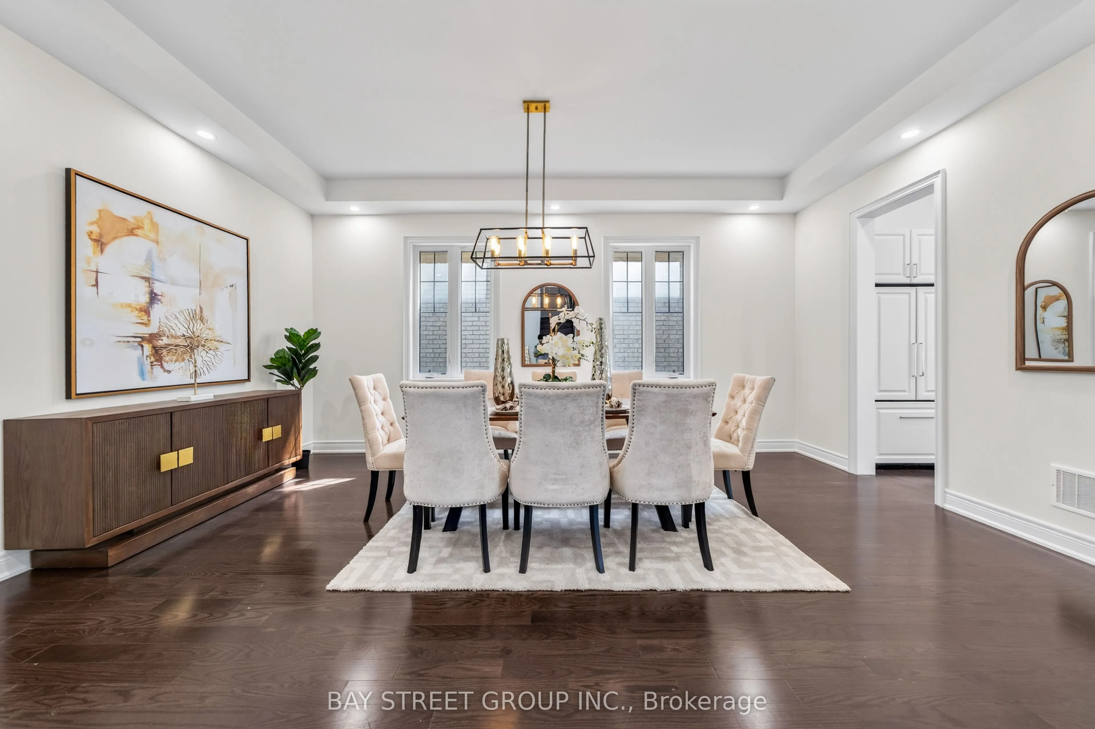31 Woodgate Pines Drive