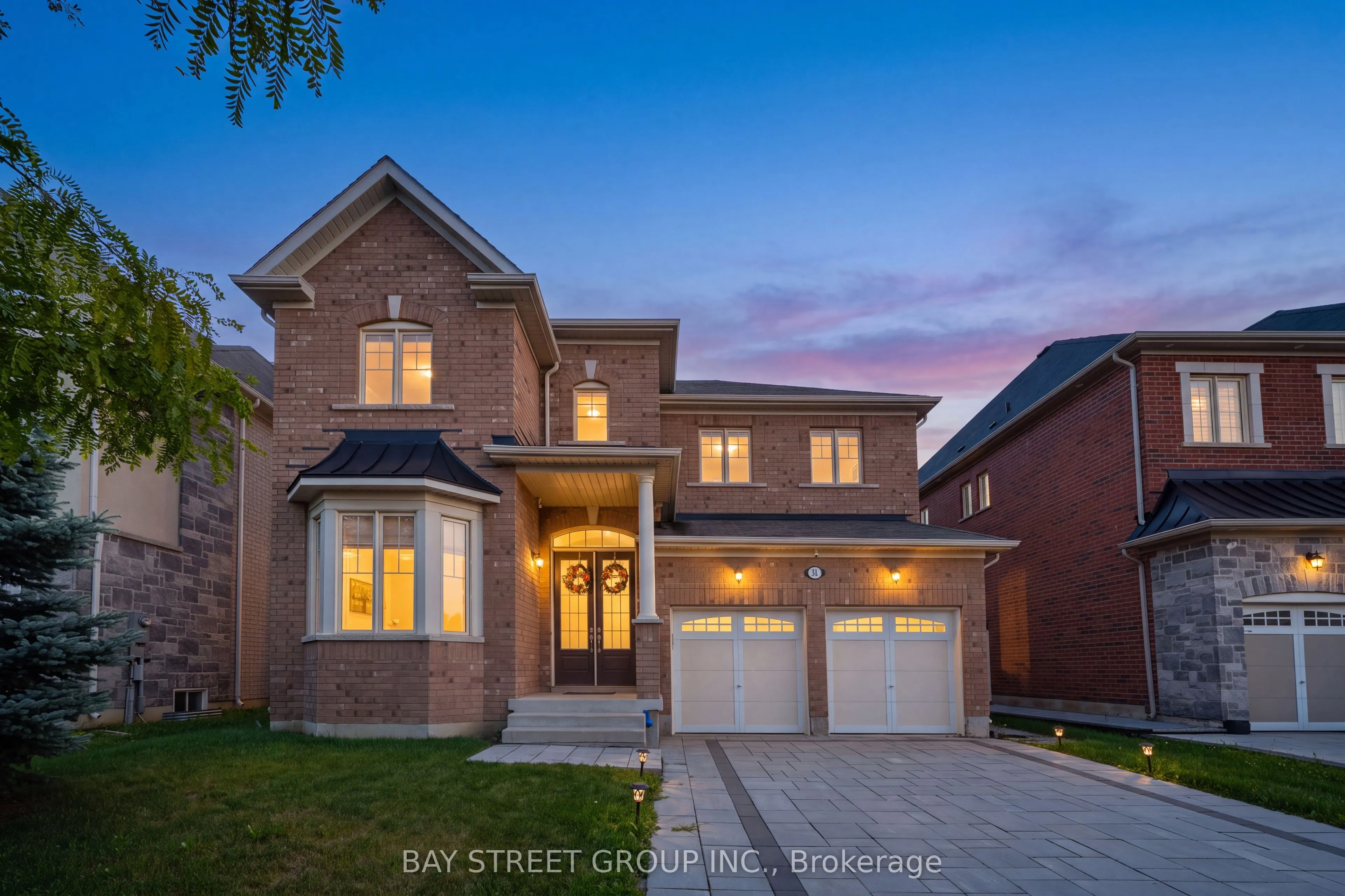 31 Woodgate Pines Drive