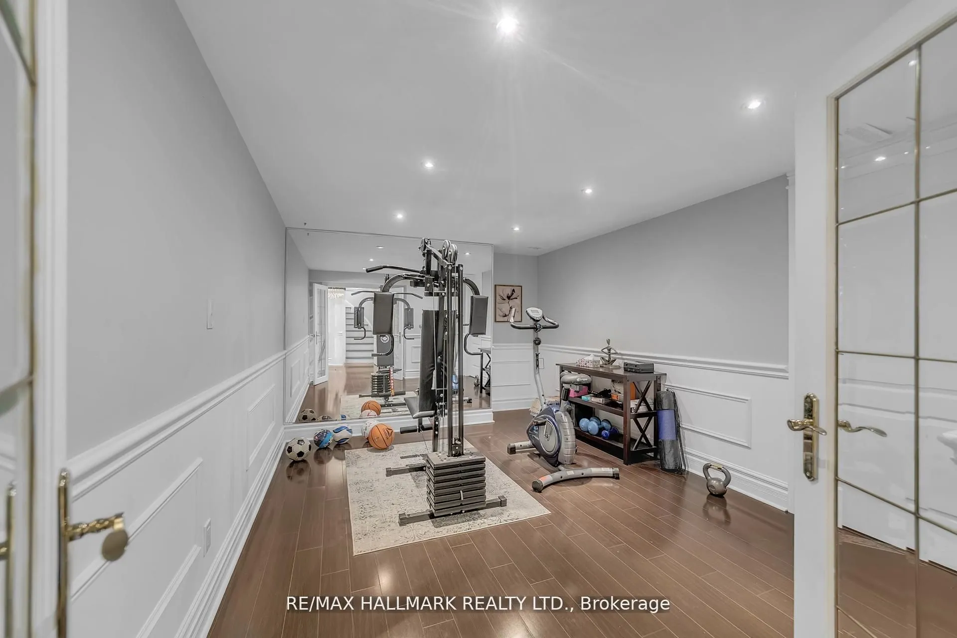 384 Kennedy Street W